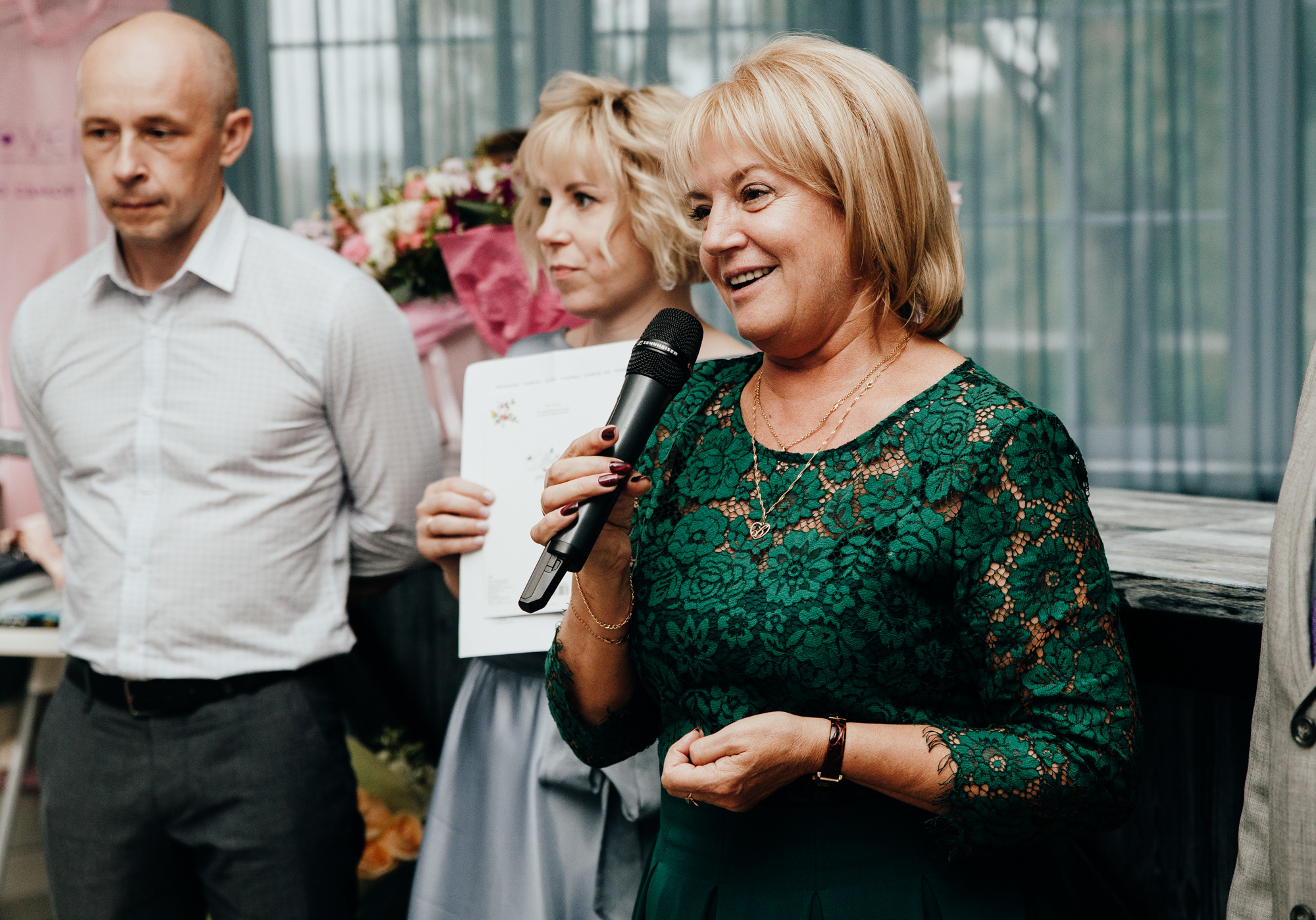 Свадебная фотоссессия в лесу. Свадебный и семейный фотограф в Москве Андрасюк Елена