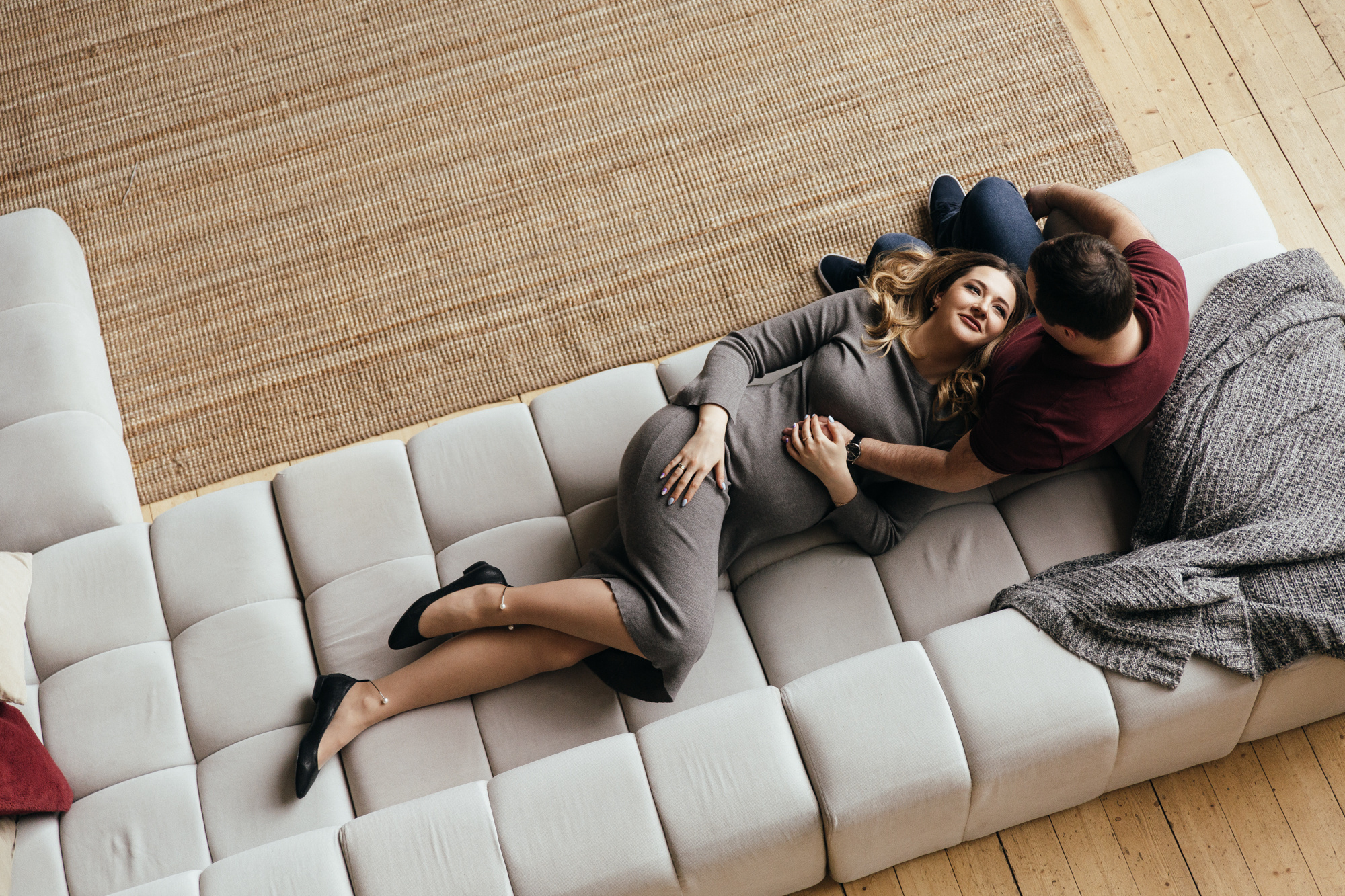 Фотосессия беременности в студии. Свадебный и семейный фотограф в Москве Андрасюк Елена