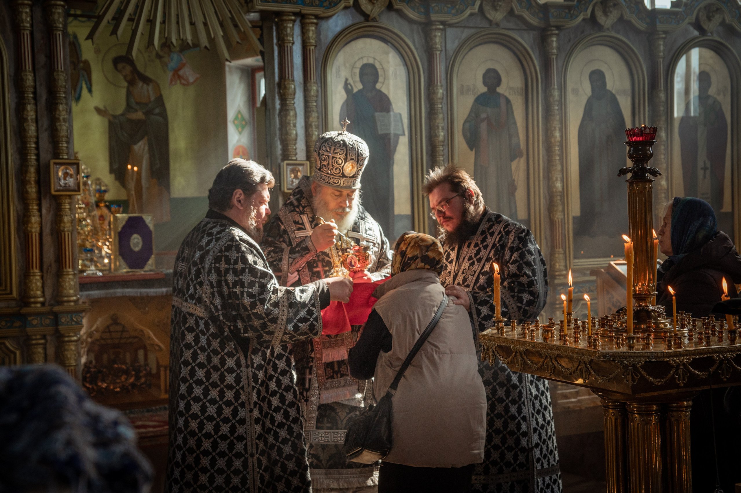 Преждеосвящение Даров. Храм Серафима Саровского. Церковный, семейный и репортажный фотограф Волгоград, Волжский