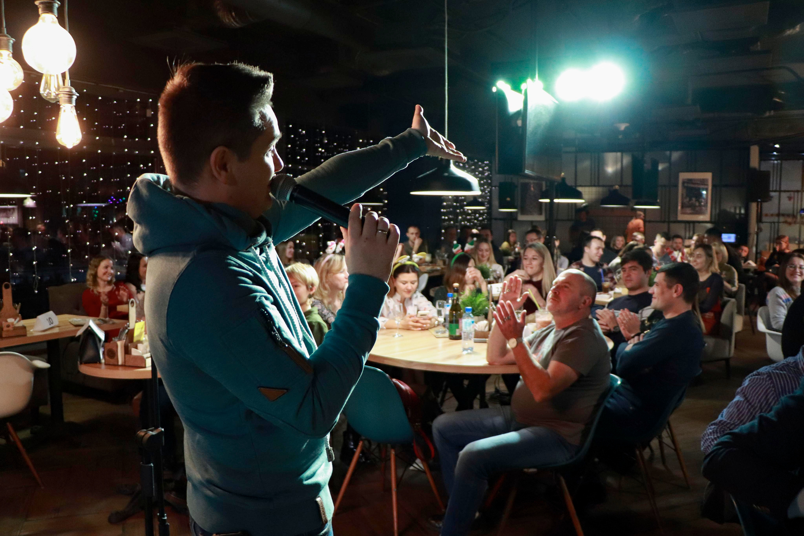 Стендап проект «Всё включено». Лиза Кутанина — профессиональный семейный и портретный фотограф в Жуковском |Съемка в студии | Фотосессии в Жуковском и Раменском