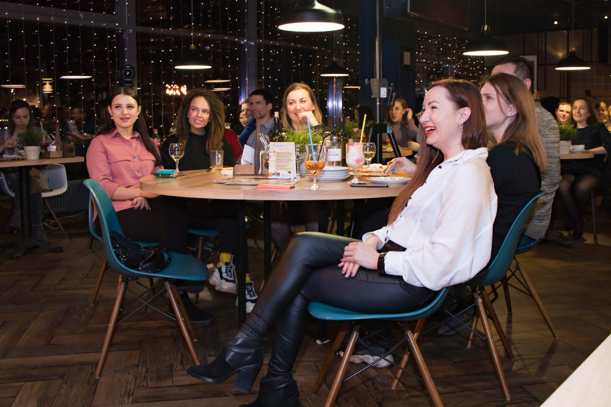 Стендап проект «Всё включено». Лиза Кутанина — профессиональный семейный и портретный фотограф в Жуковском |Съемка в студии | Фотосессии в Жуковском и Раменском