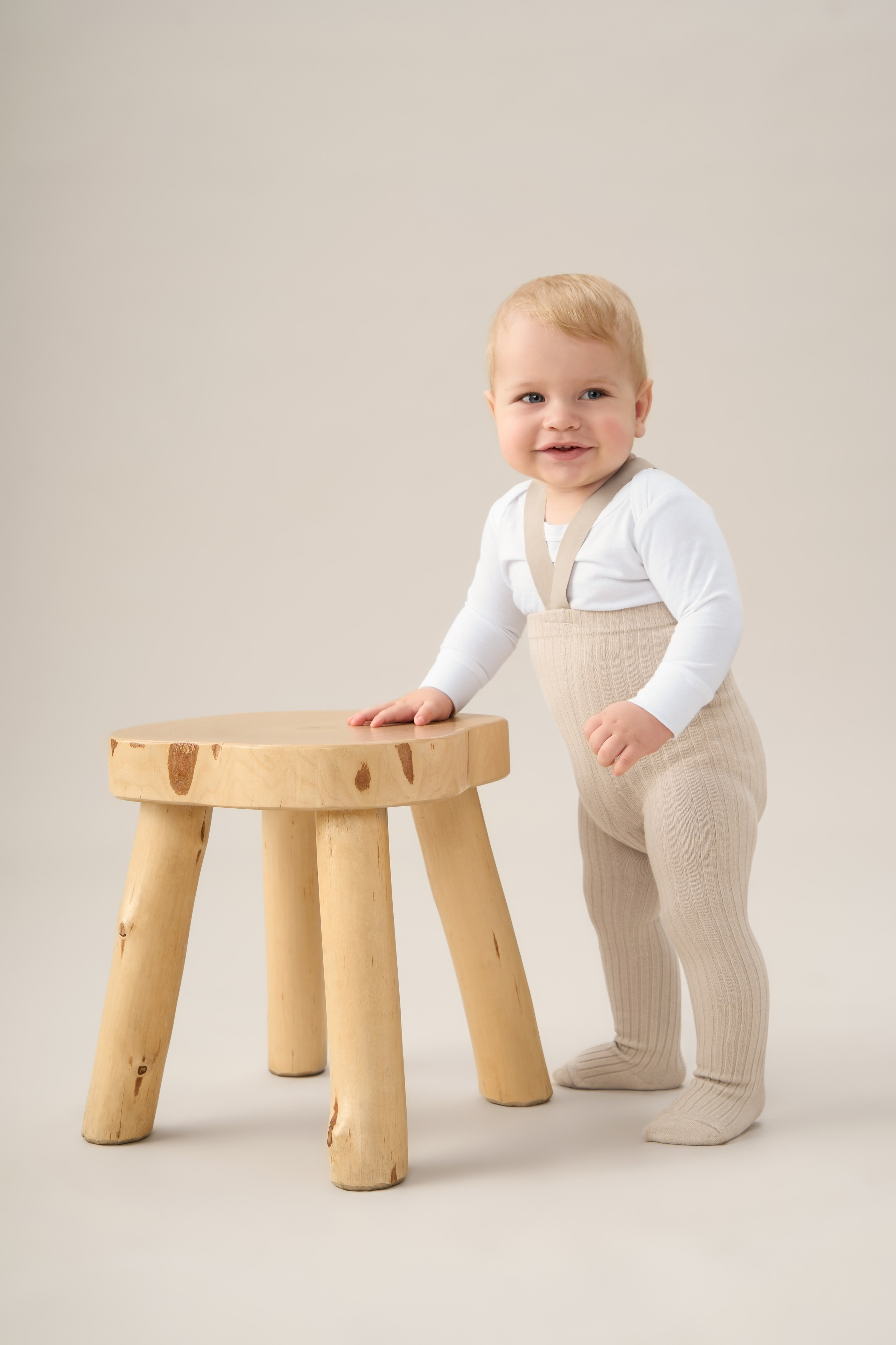 "Профессиональная детская фотосъемка для семейных портретов и воспоминаний""Высококачественная детская съемка новорожденных и малышей в студии""Рекламная детская фотосъемка для альбомов и подарков""Студийная детская съемка с креативными декорациями и позами""Коммерческая детская фотосъемка для маркетинга детских товаров""Фотография детской съемки с акцентом на эмоции и улыбки""Семейная детская съемка для портфолио и социальных сетей""Профессиональная детская фотосъемка с мягким освещением""Рекламные фото детской съемки для сайтов и брошюр""Высокоточная детская съемка для воспоминаний и презентаций""Детская фотосъемка высокого разрешения для семейных альбомов""Коммерческая детская съемка с фокусом на радость и развитие""Студийная фотосъемка детской съемки для брендов и маркетинга""Фотографии детской съемки для подарков и увеличения клиентов""Профессиональная детская съемка для каталогов и семейных историй" "Профессиональная каталожная фотосъемка товаров для e-commerce и интернет-магазинов""Высококачественная каталожная съемка одежды и аксессуаров с белым фоном""Рекламная каталожная фотосъемка для маркетинга продуктов и брендов""Студийная каталожная съемка с детальной проработкой текстур и материалов""Коммерческая каталожная фотосъемка для каталогов и онлайн-платформ""Фотография каталожной съемки с акцентом на дизайн и презентацию товаров""Предметная каталожная съемка для увеличения продаж в e-commerce""Профессиональная каталожная фотосъемка с использованием студийного освещения""Рекламные фото каталожной съемки для сайтов и социальных сетей""Высокоточная каталожная съемка товаров для презентаций и брошюр""Каталожная фотосъемка высокого разрешения для онлайн-магазинов""Коммерческая каталожная съемка с фокусом на качество и детализацию""Студийная каталожная фотосъемка для брендов и ритейла""Фотографии каталожной съемки для маркетинговых кампаний""Профессиональная каталожная съемка для каталогов и увеличения конверсии"