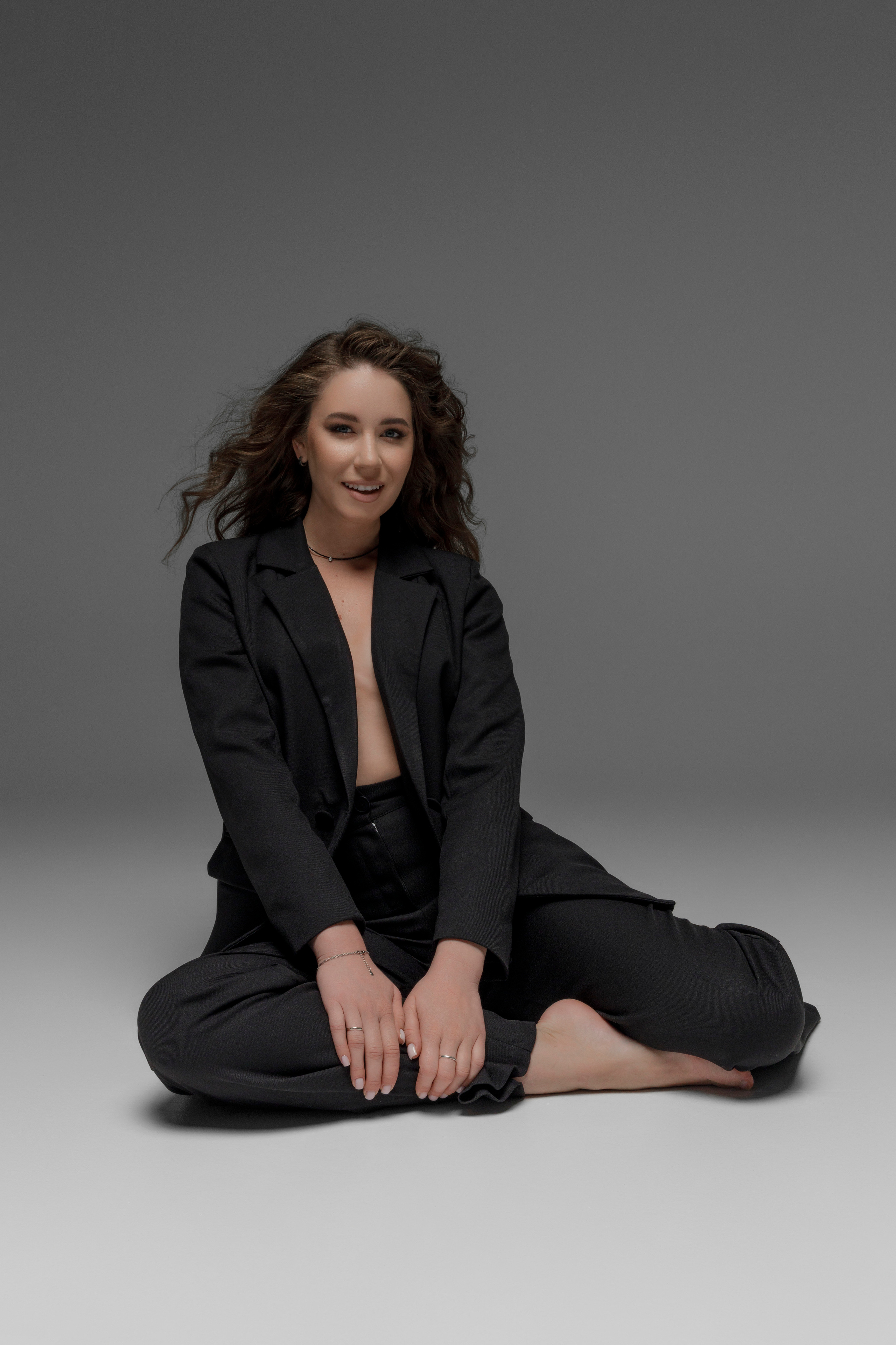 Юля. Главная