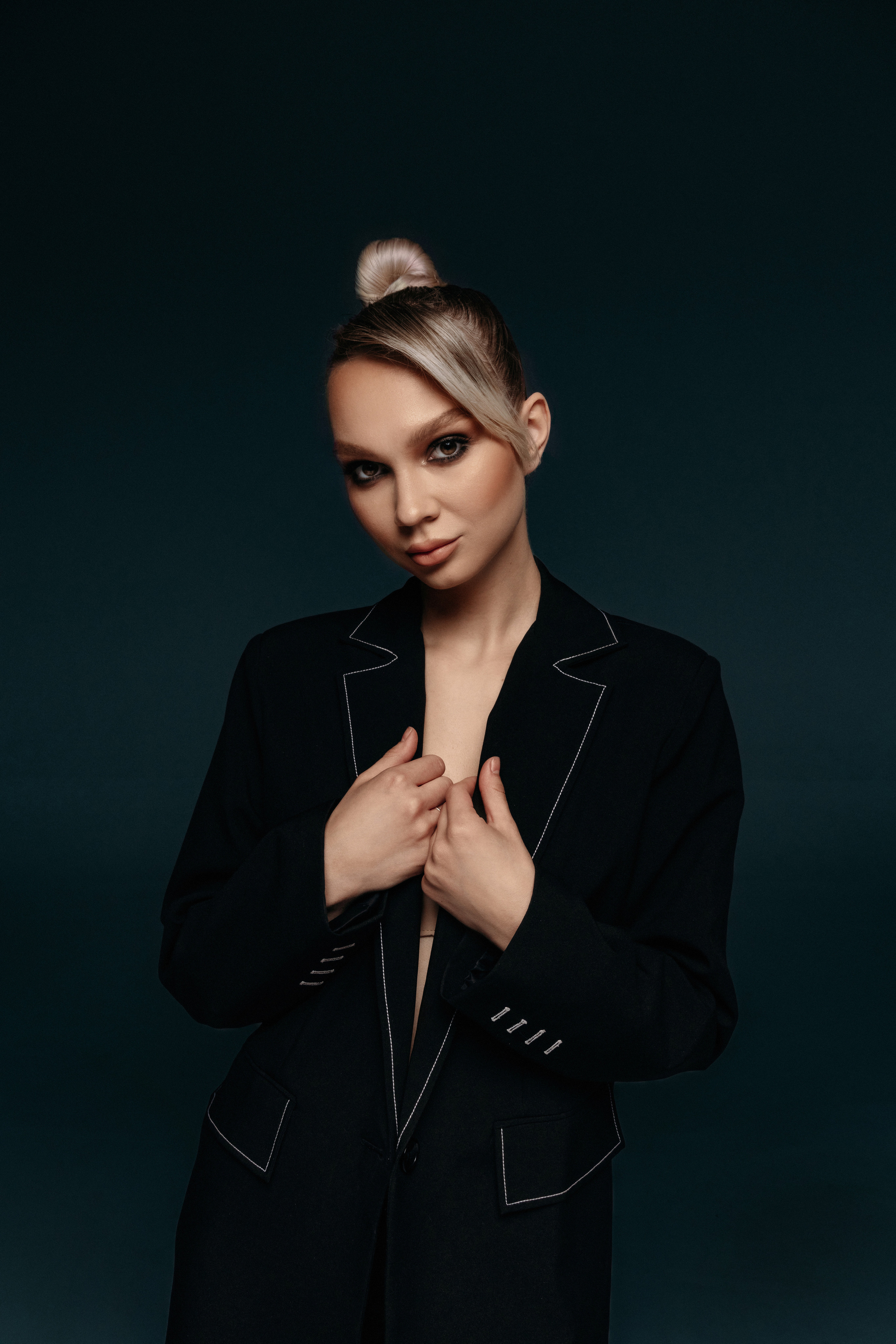 Юля. Главная