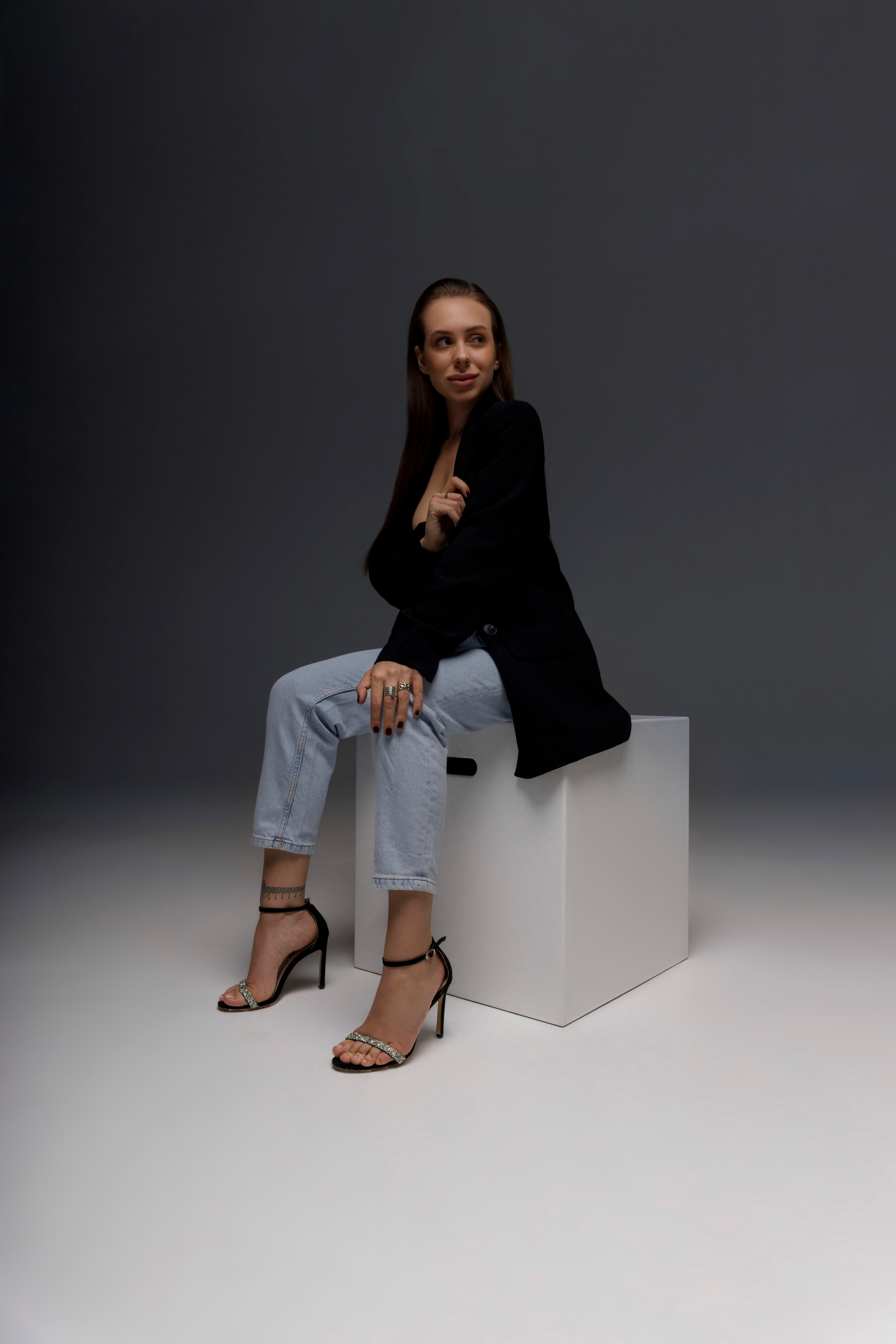 Александра. Главная