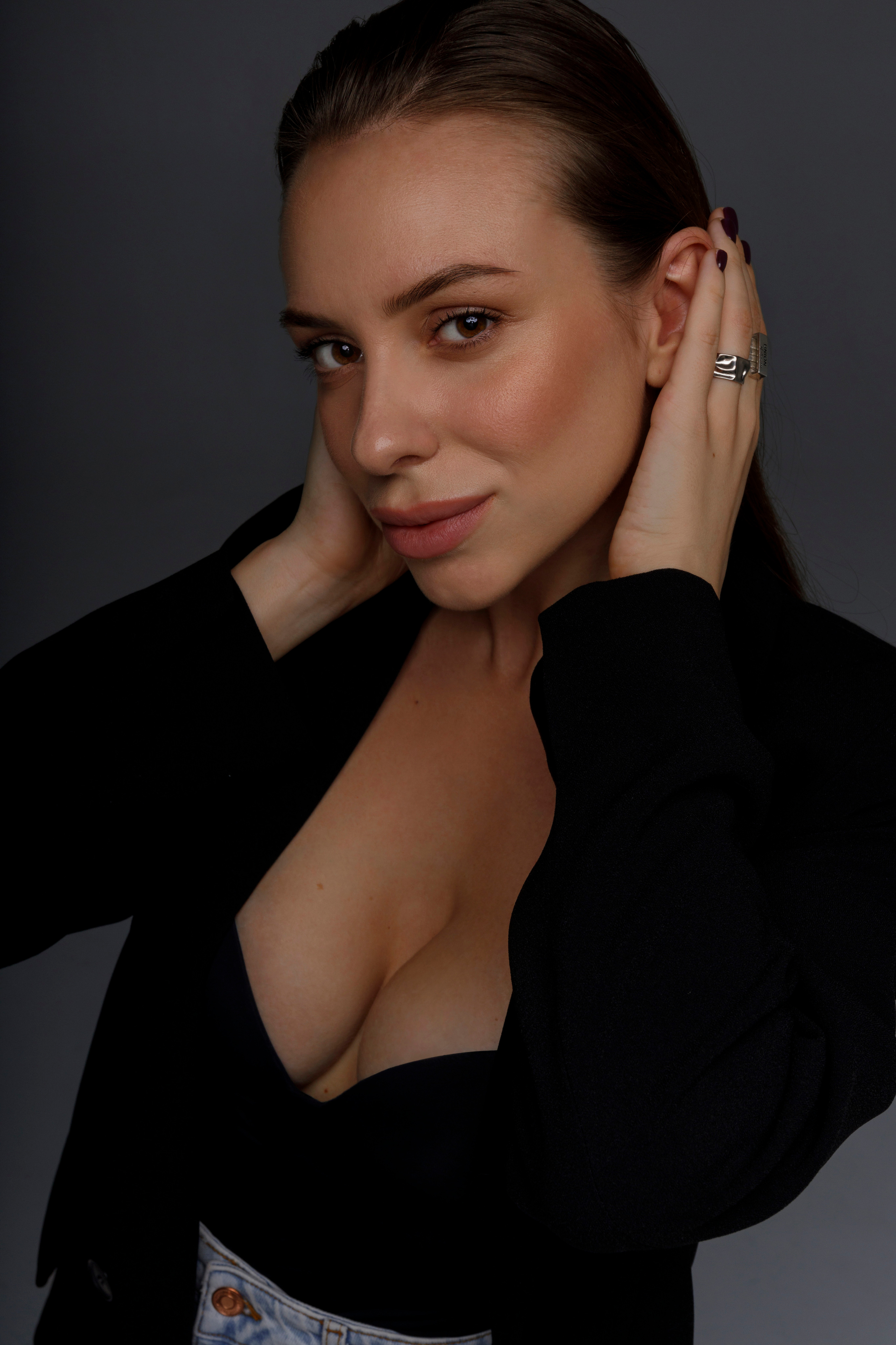 Александра. Главная