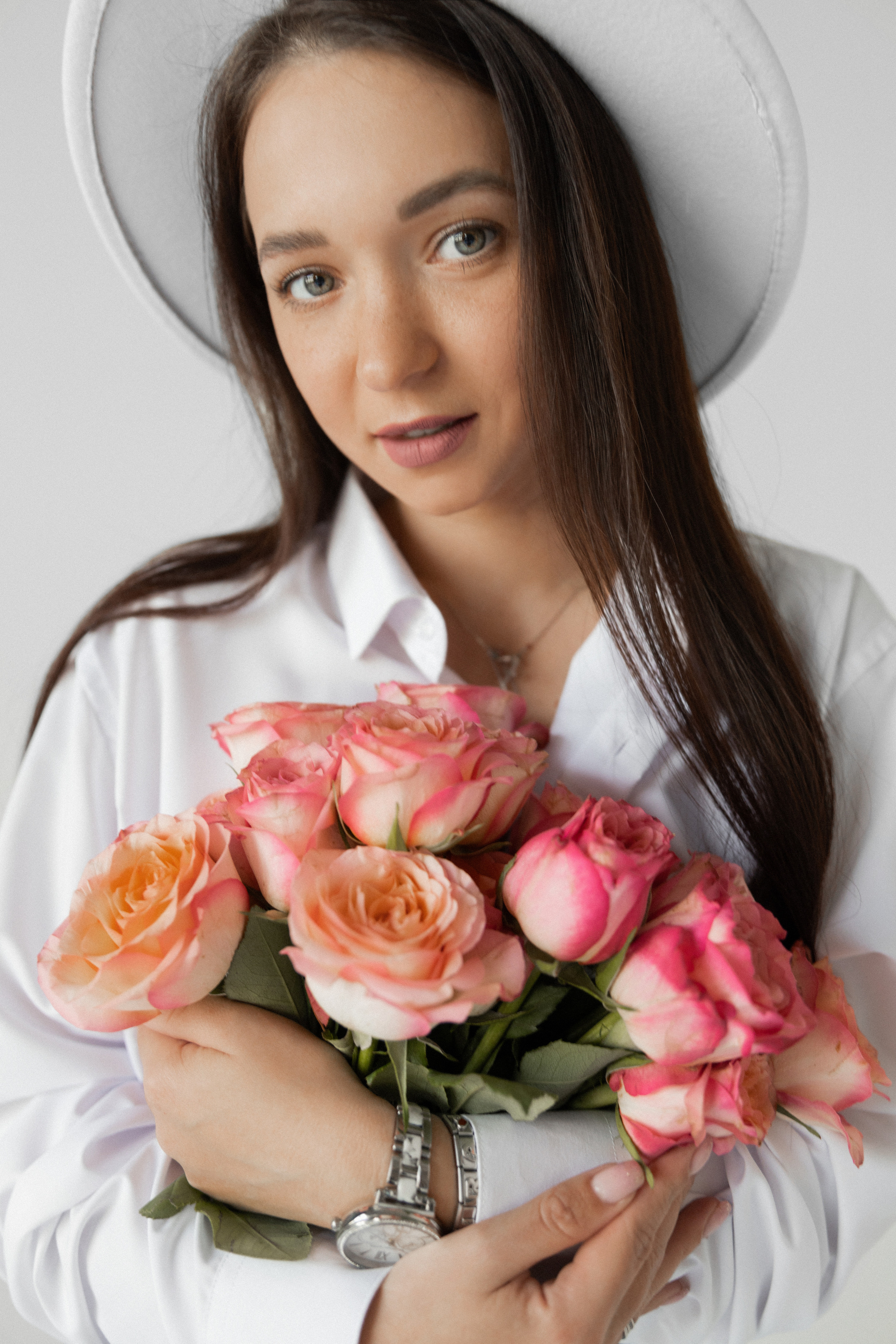 Ира. Главная