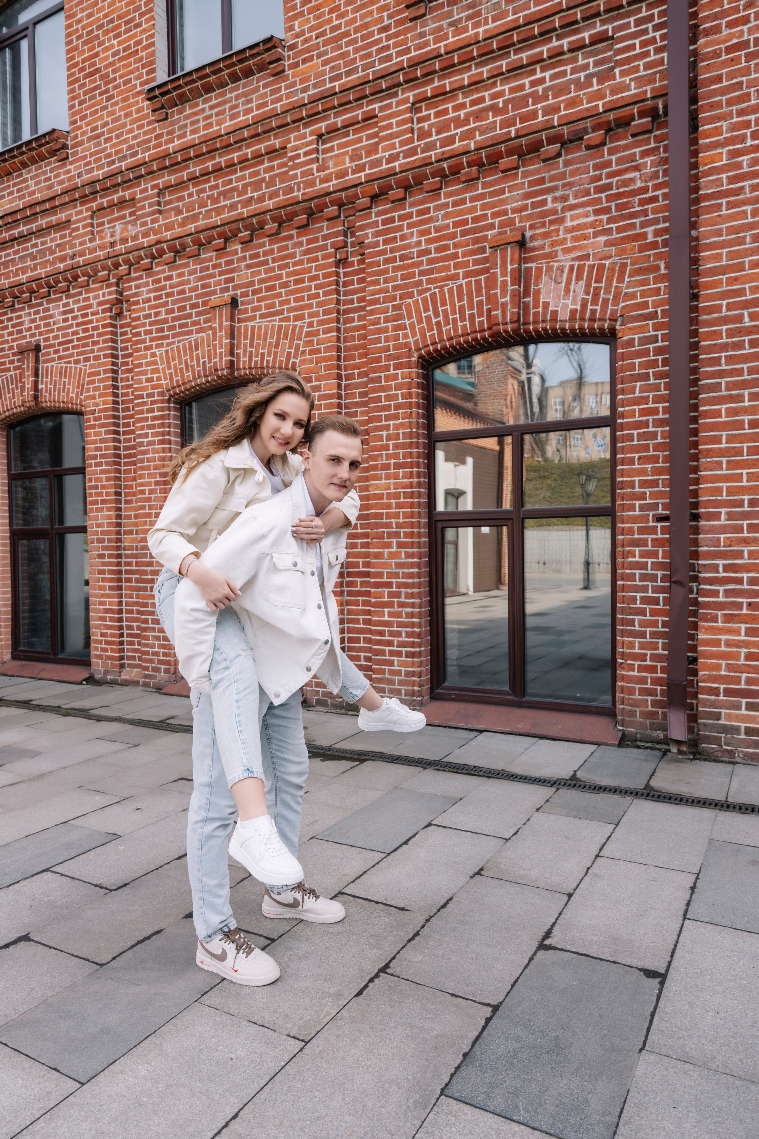 Полина и Ярослав. Главная