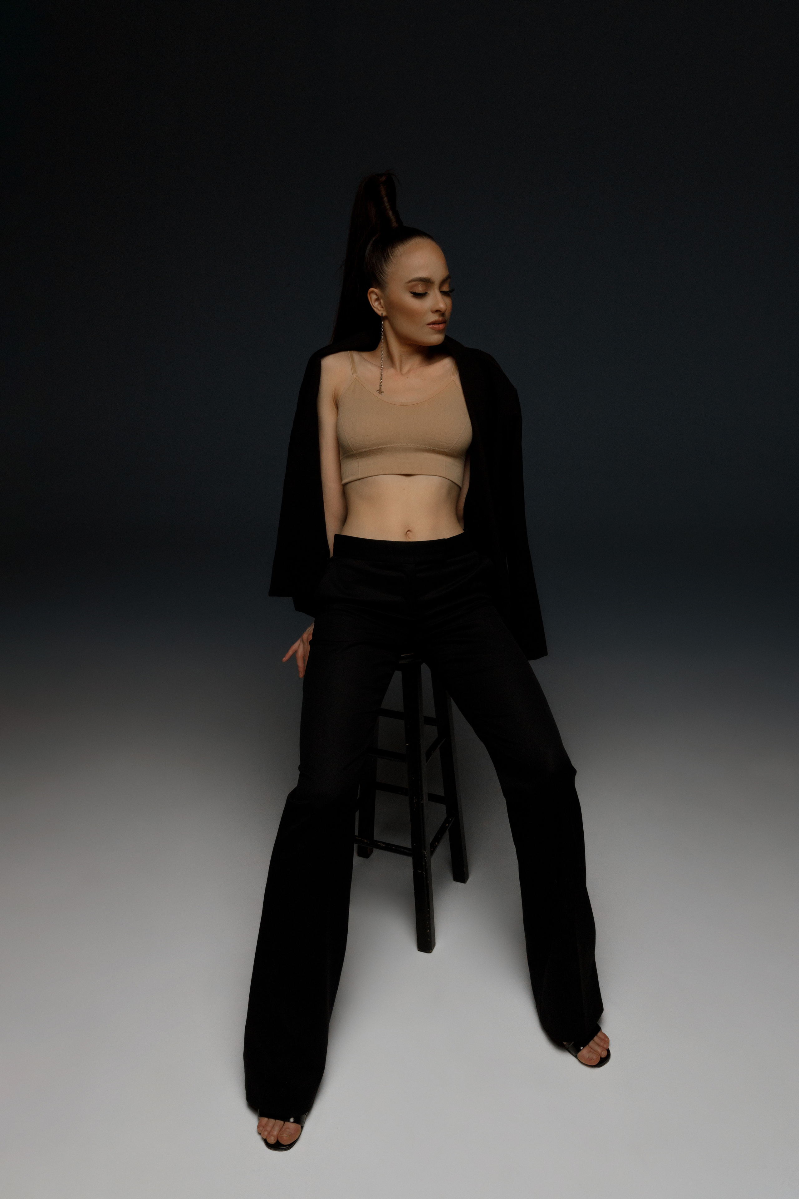 Эмма. Главная