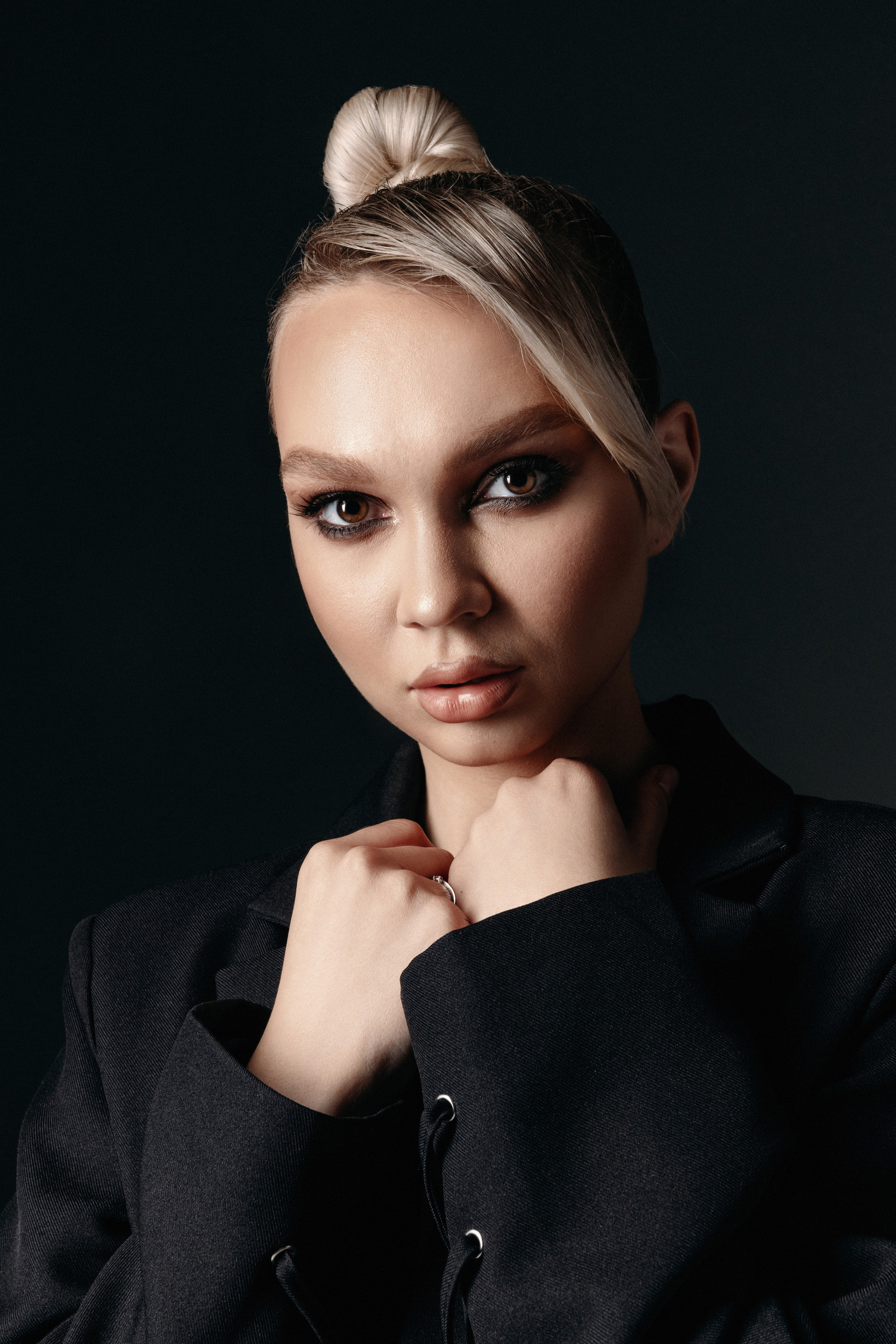 Юля. Главная