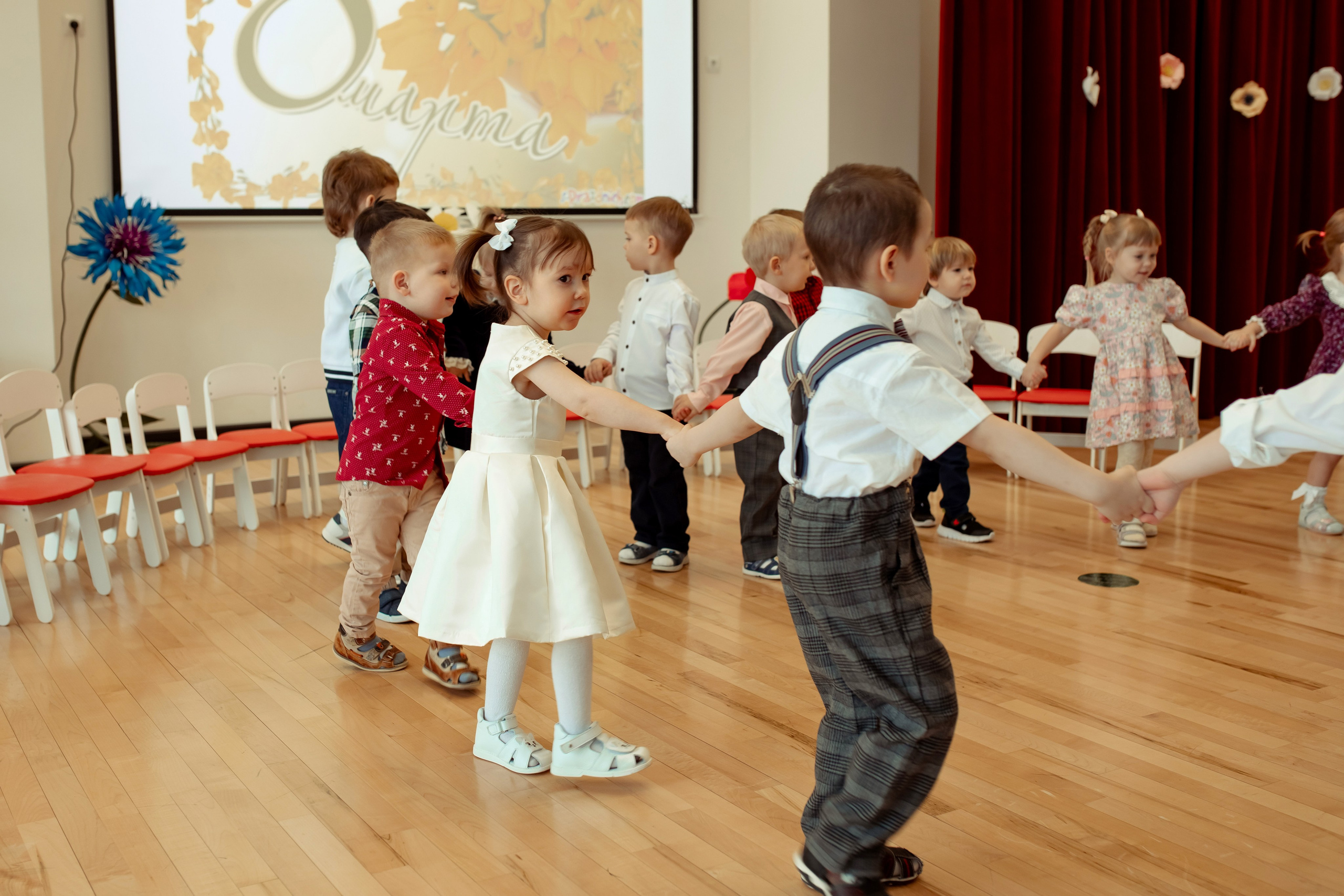 Праздник весны в детском саду. Семейный и детский фотограф в Москве Дорогова Екатерина