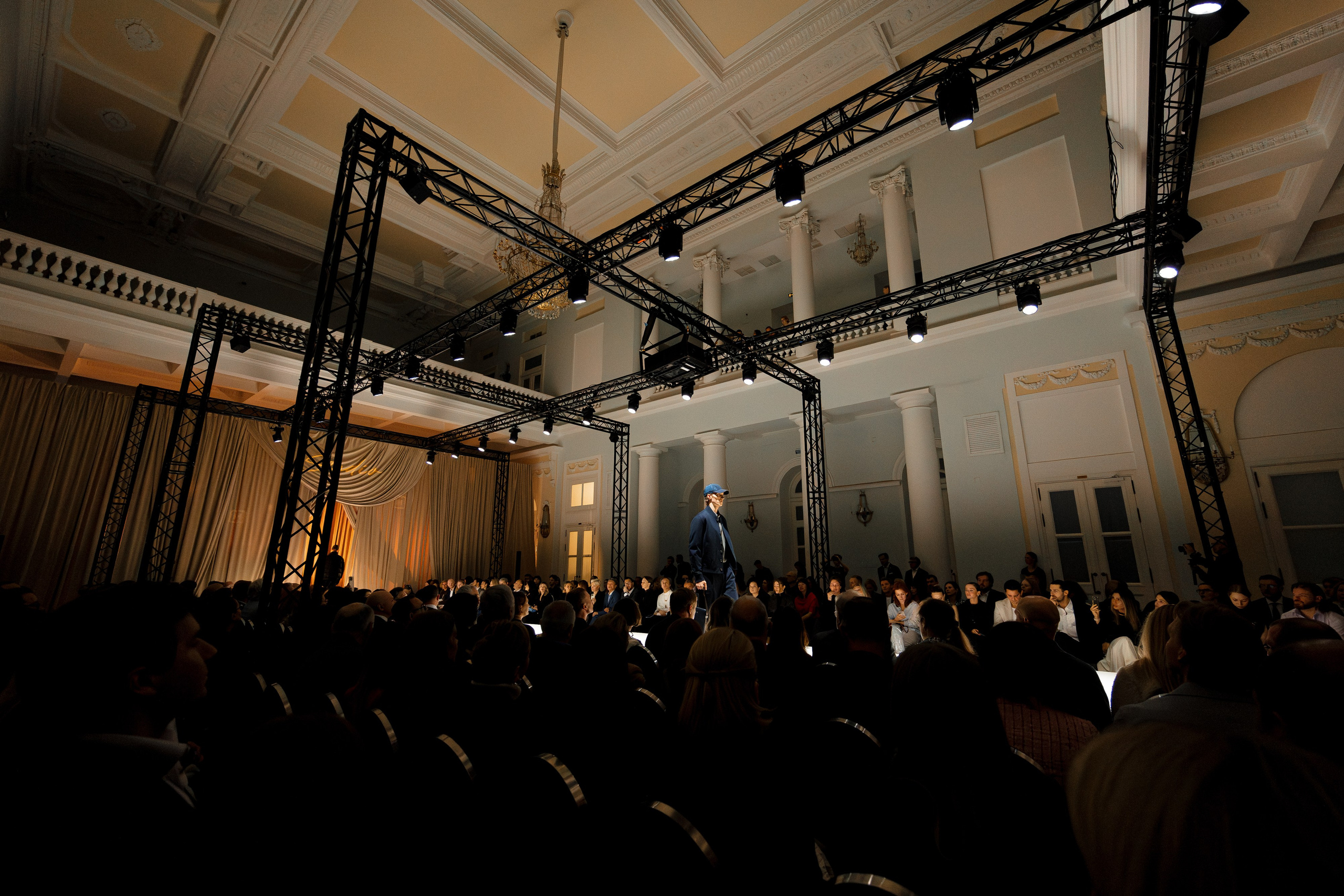 Henderson Fashion Show AW'25. Репортажный фотограф Семён Борисов | Москва