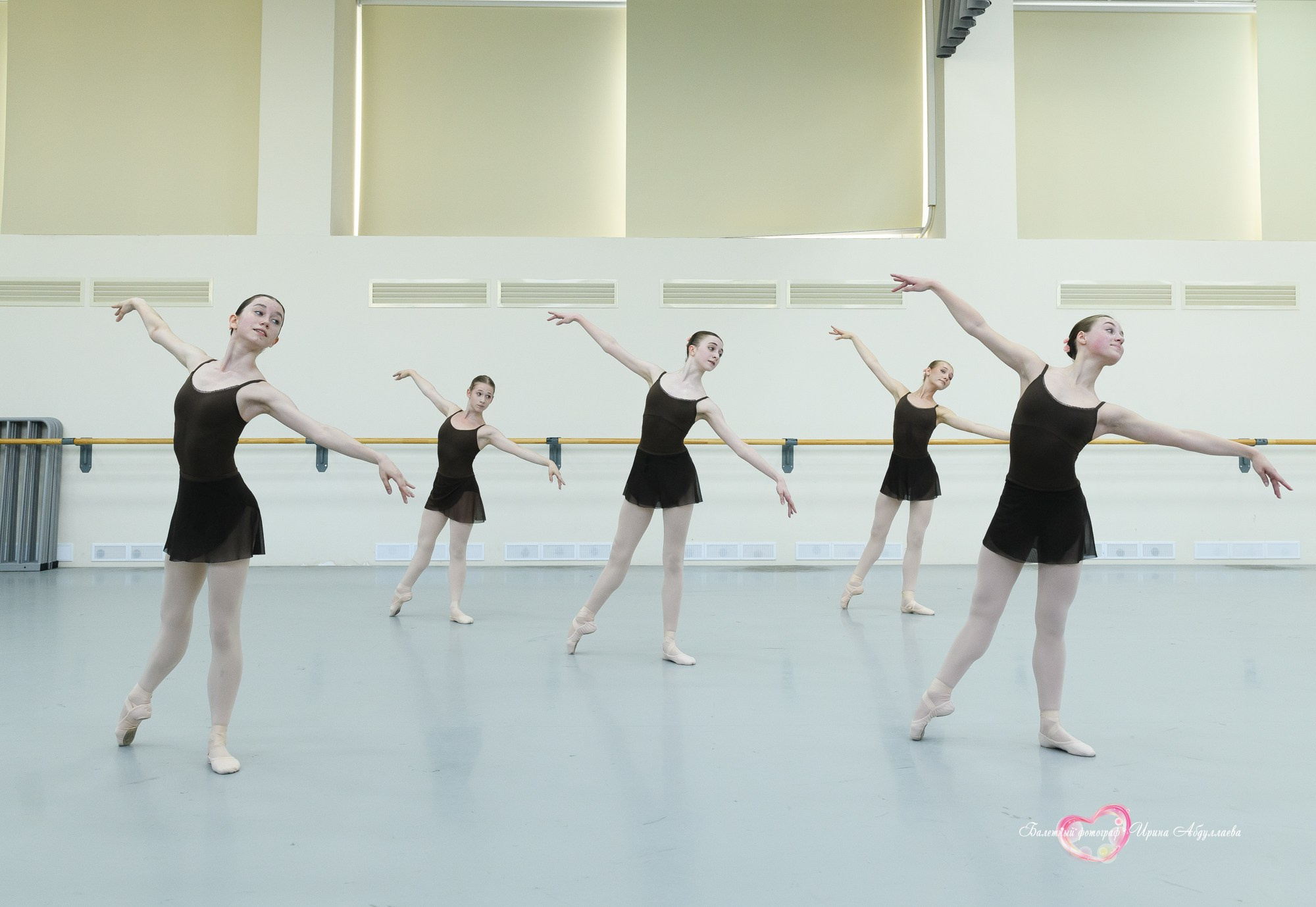 Госэкзамен выпускников МГХУ им. Лавровского — Девочки — 2025 г