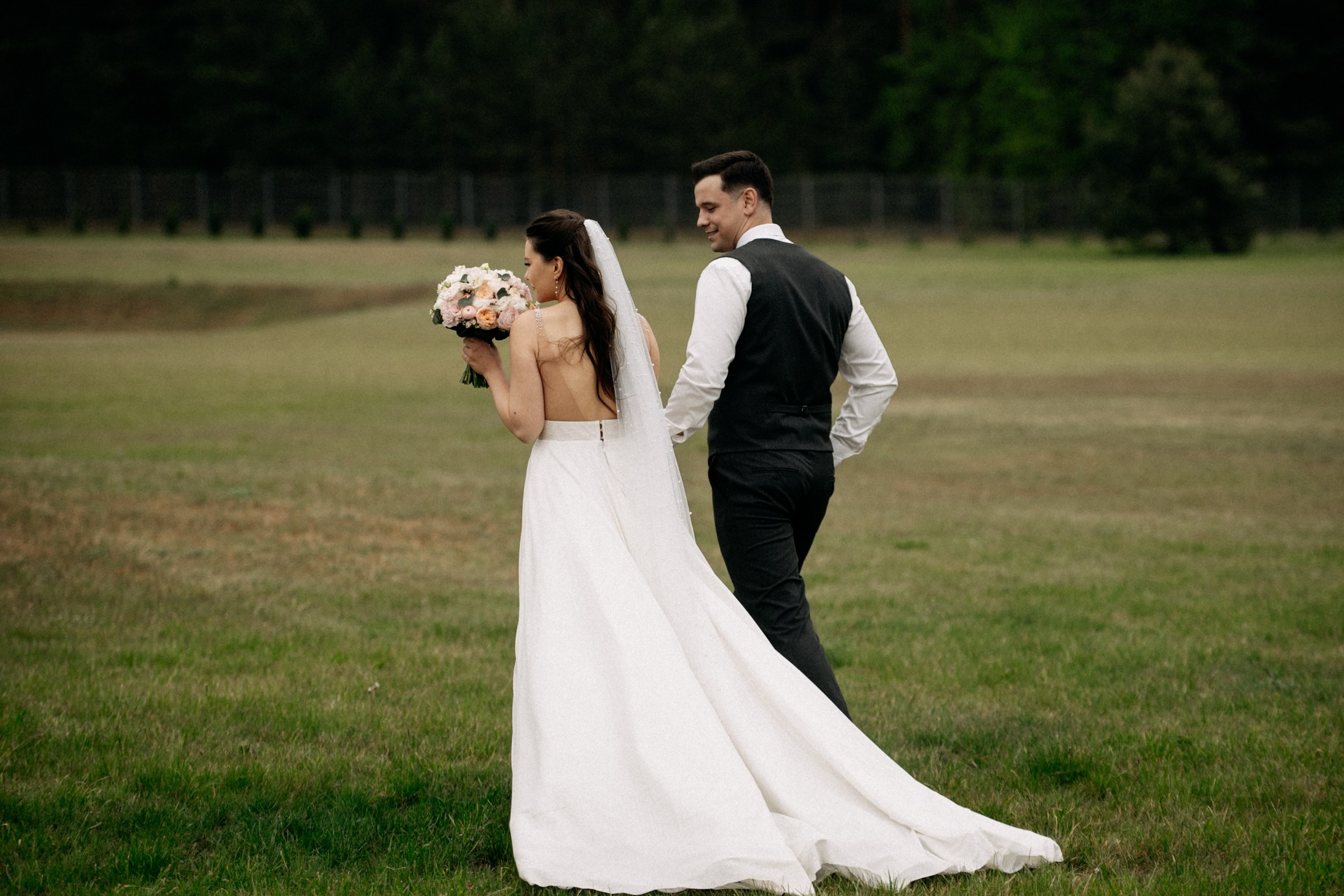 Фотограф на свадьбу Минск Москва Санкт-Петербург Свадебный фотограф Фотограф на свадьбу Репортажный фотограф Love Story Свадебная прогулка. Свадебный фотограф — Крюков Константин