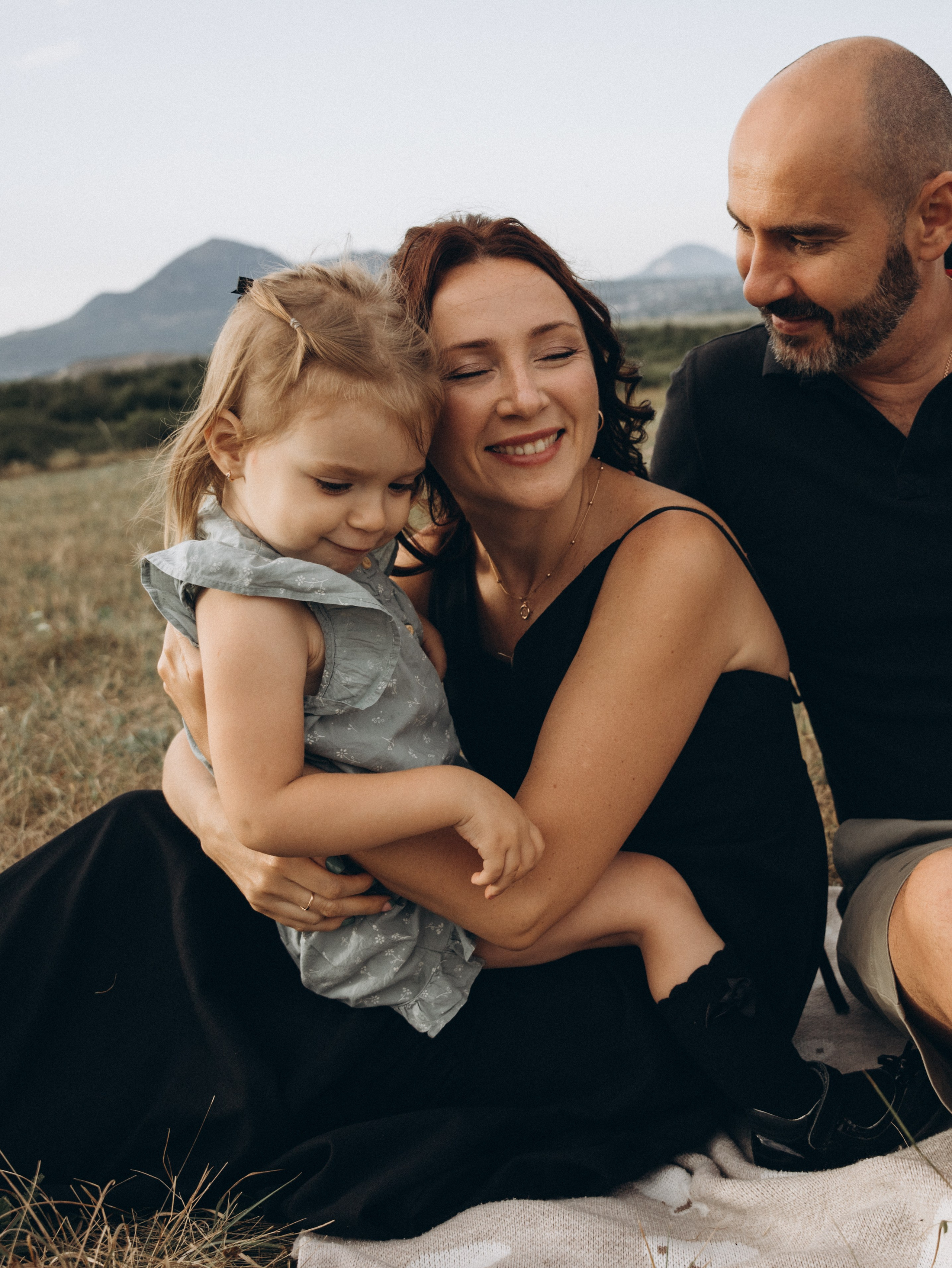 Игорь, Наталья и малышка Николь. Свадебный фотограф Ирина Беляева Пятигорск|Кисловодск|Эльбрус|Домбай