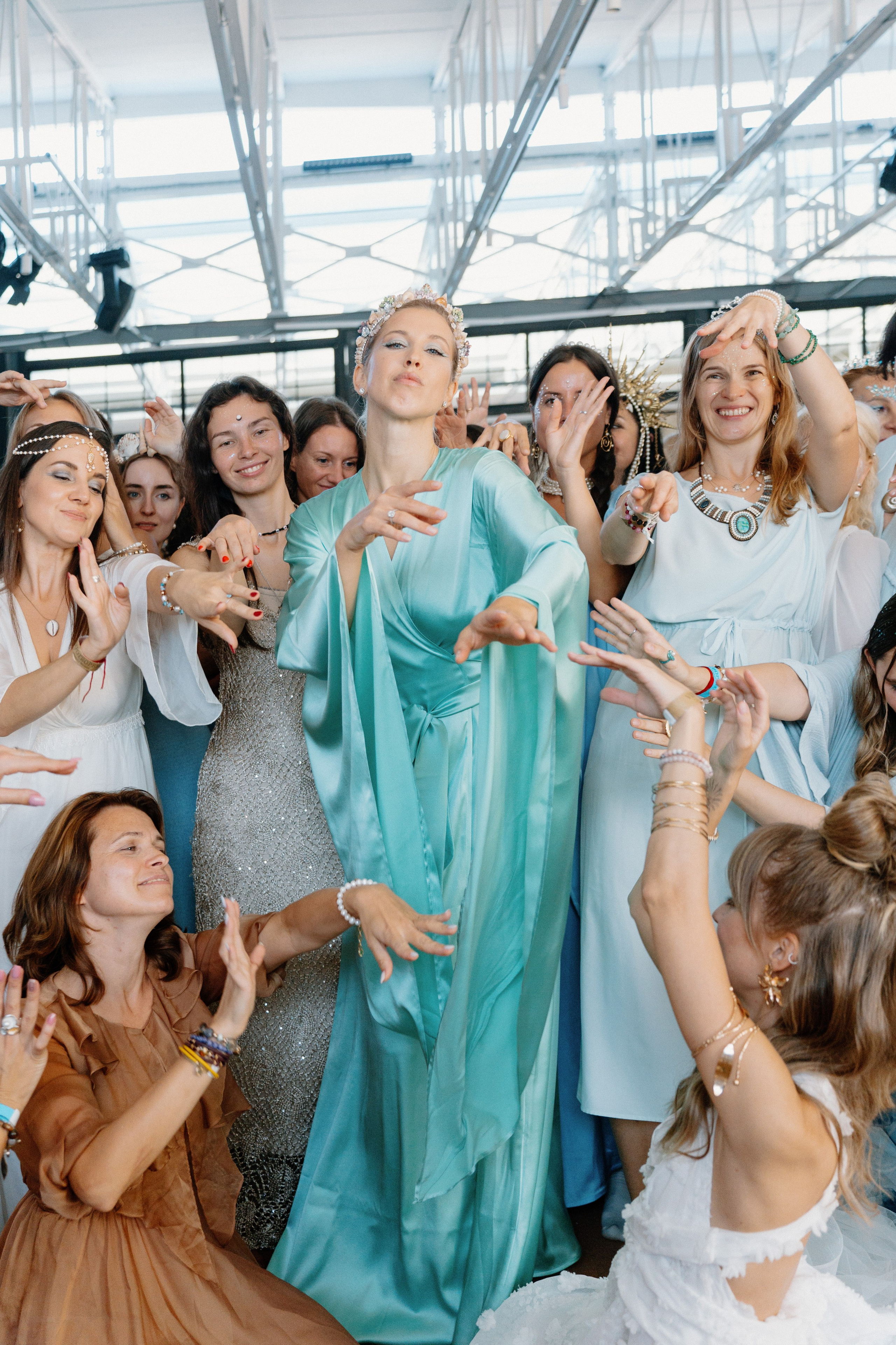 Festival Umerotvorine By Pramika. Я занимаюсь событийной, свадебной, товарной, студийной… фотографией