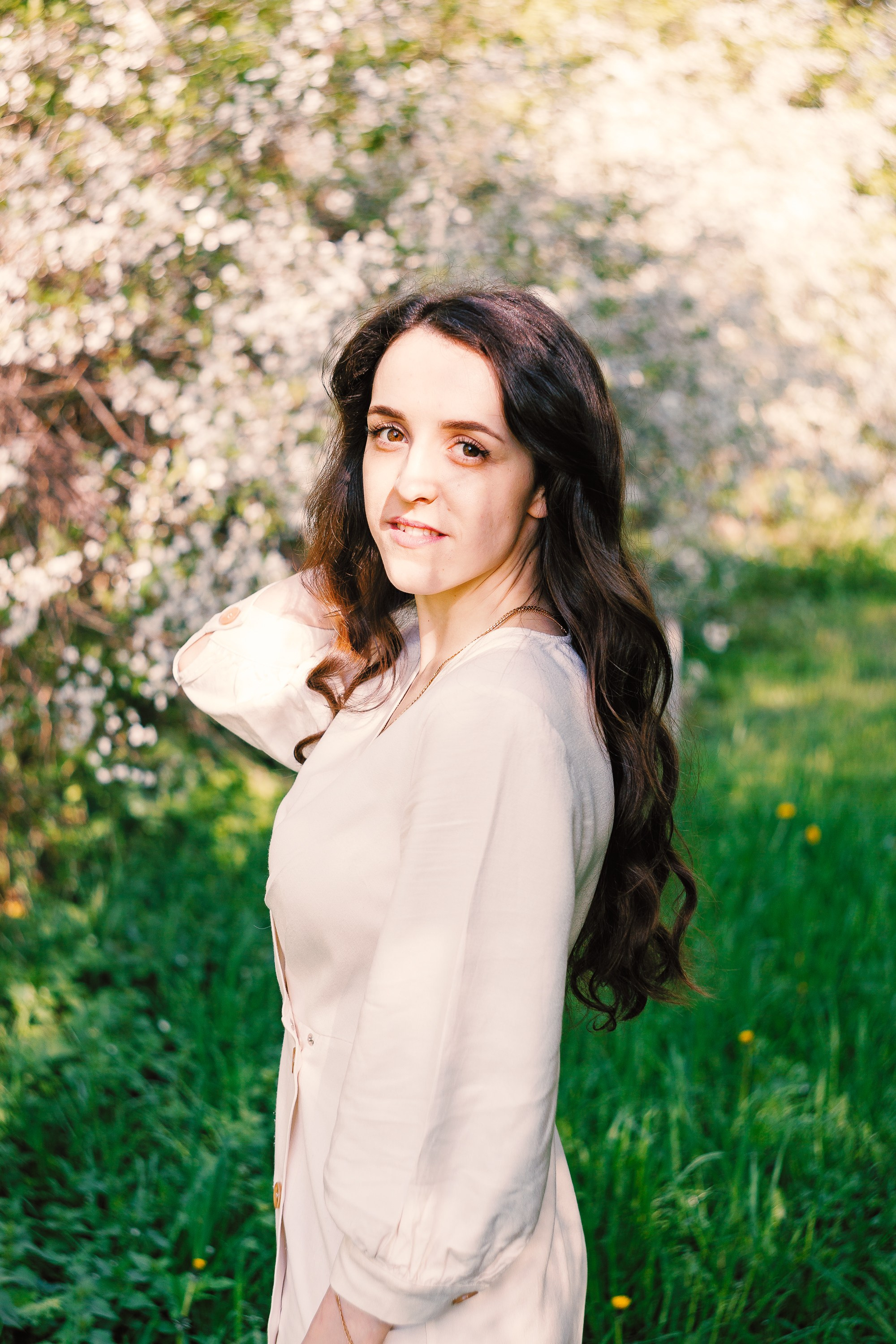 Фотосессия в цветущем саду