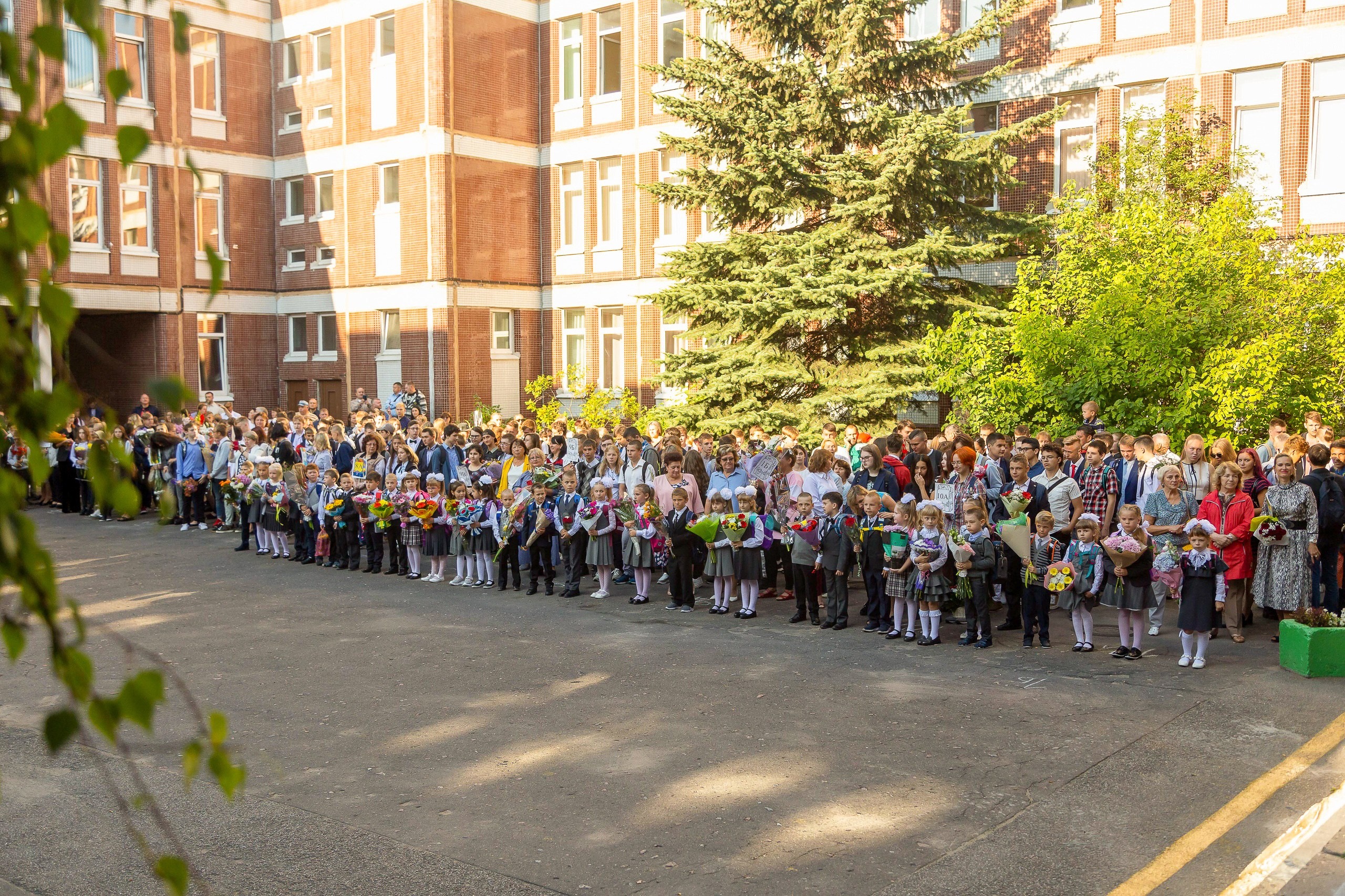Линейка 1 сентября. Свадебный и Репортажный фотограф в Санкт-Петербурге