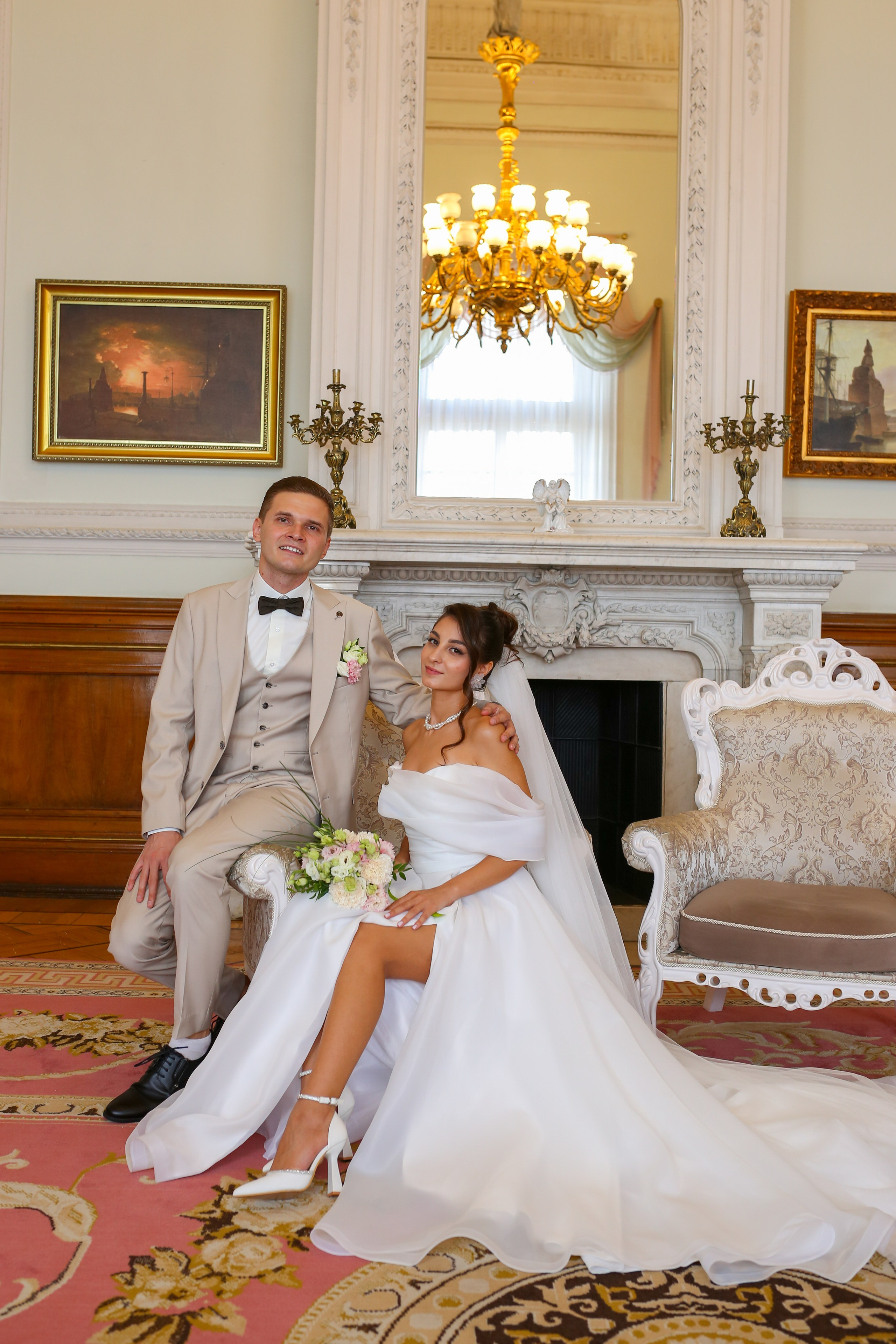 Классические кадры, во Дворце бракосочетания. Свадебный и Репортажный фотограф в Санкт-Петербурге