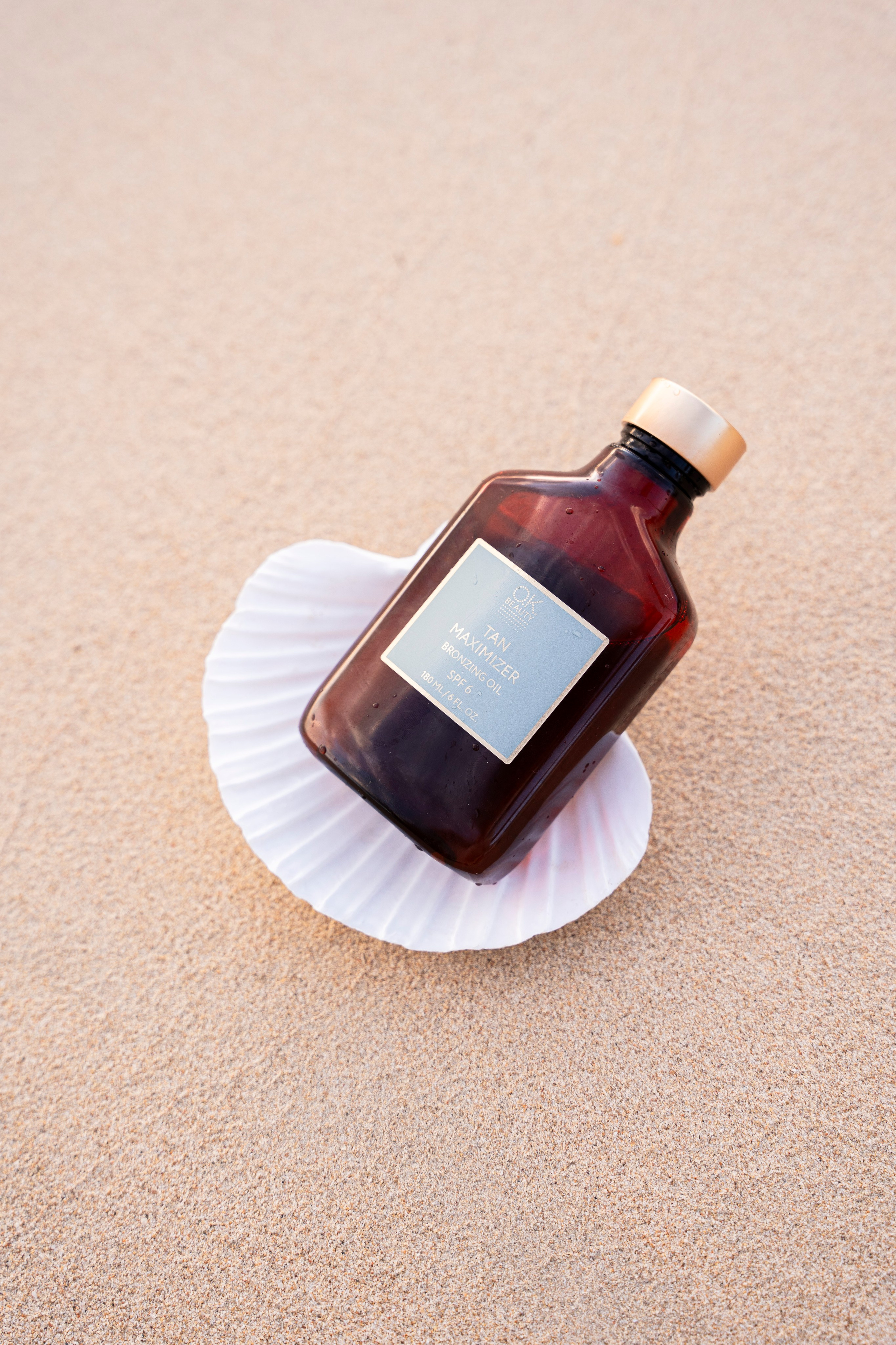 TAN SPF15. Brand designer | photographer | model