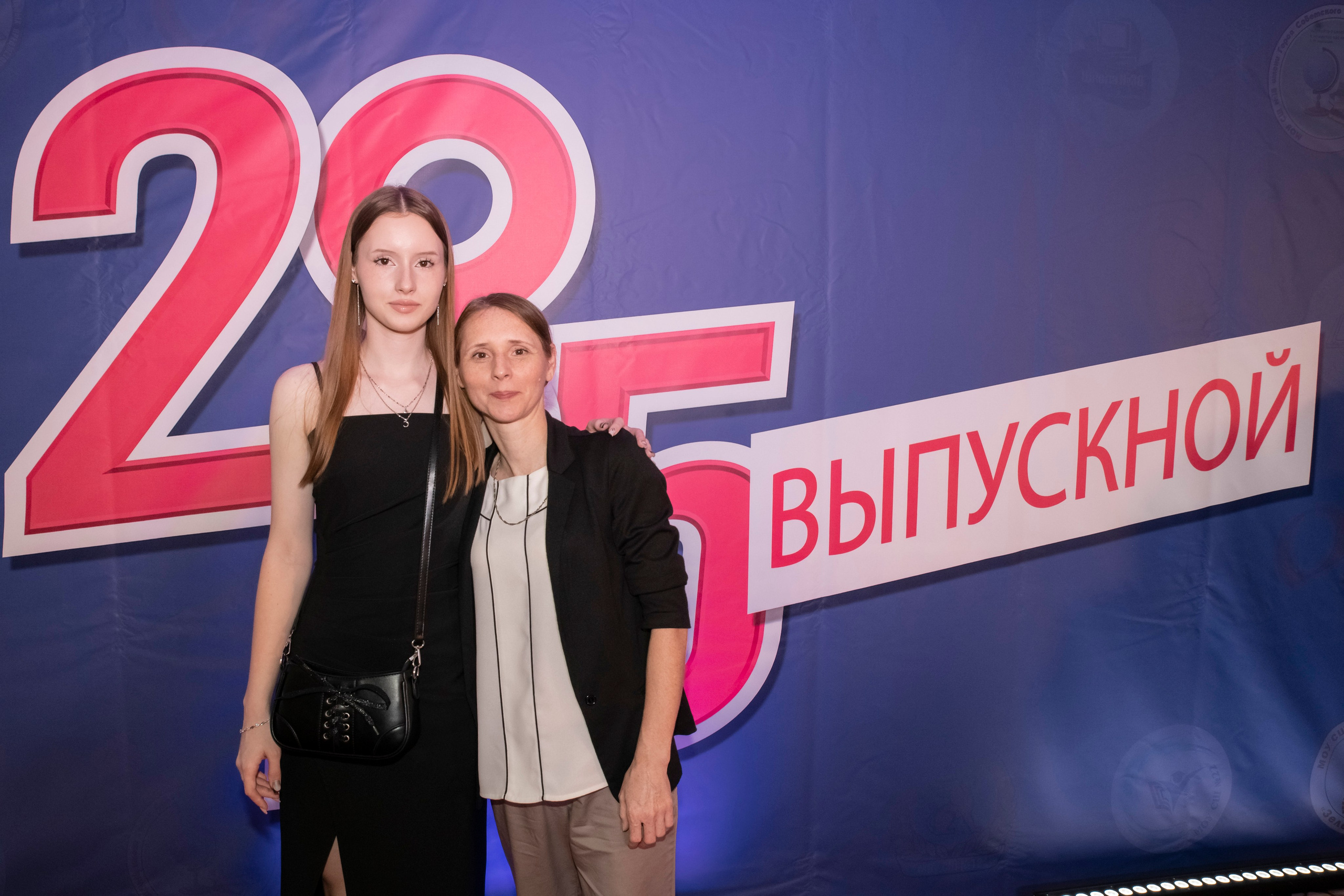 Вручение аттестатов 9В школа № 18 ДК «Октябрьский». Фотограф в Волгограде и Волжский Наталья Рылькова