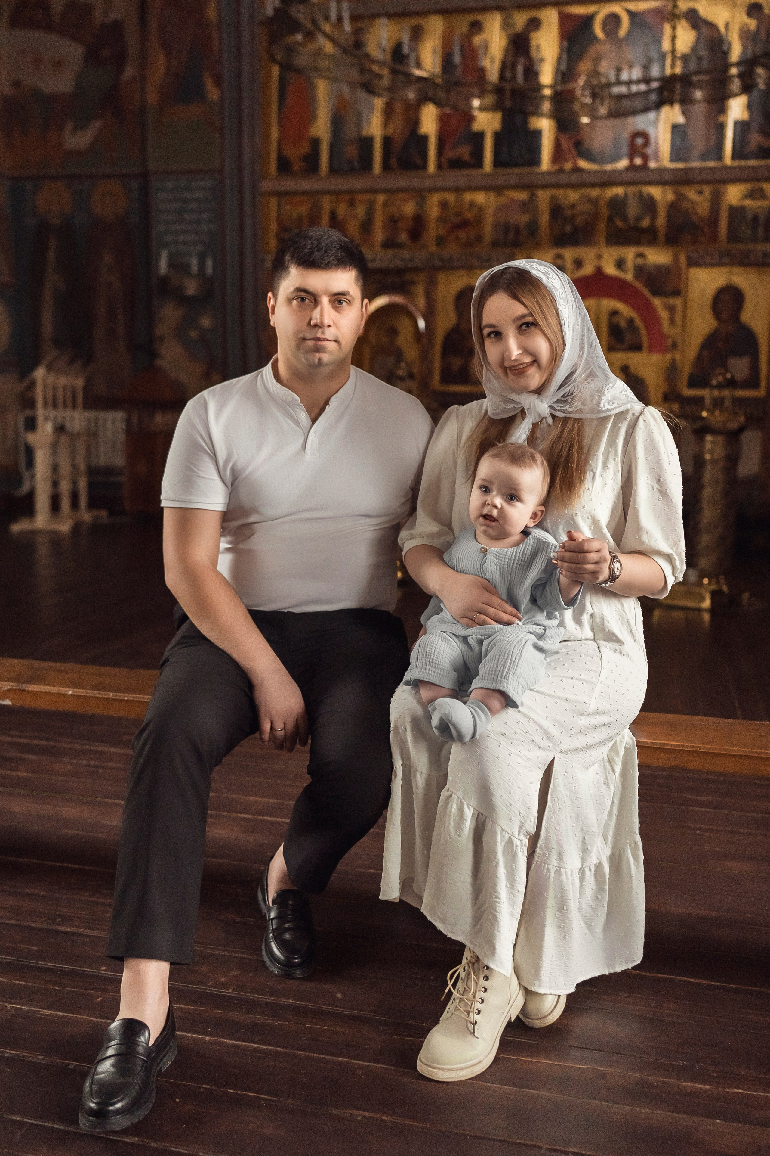 Крещение Демьяна. Успенское. Семейный фотограф и фотограф на таинства в Москве Юлия Калайджян