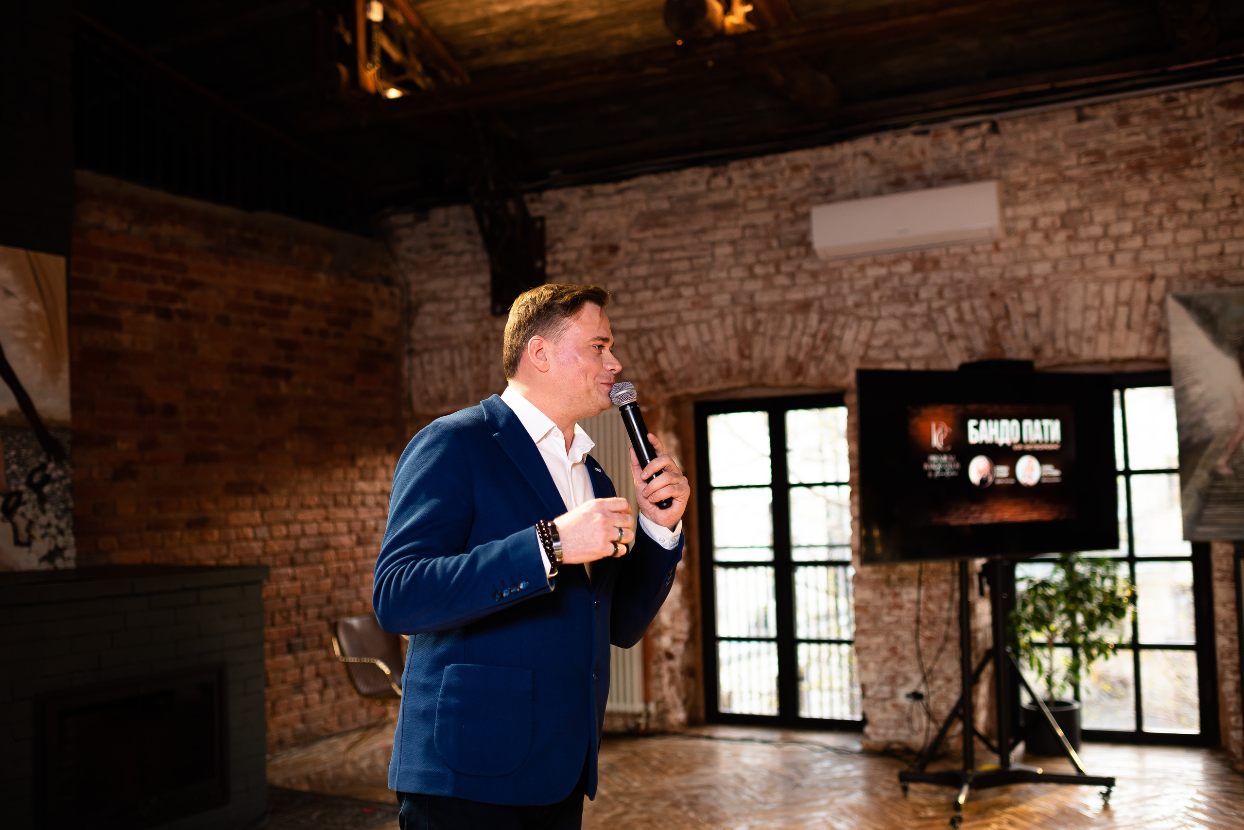 Нетворкинг в лофте. Репортажный фотограф в Москве Alena Sfotkaet