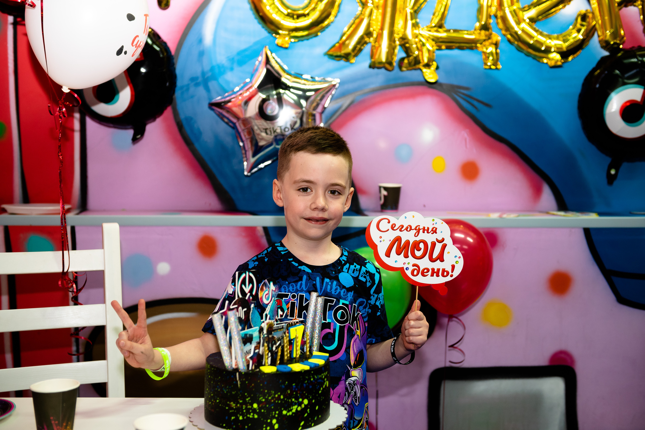 ДР Родиона в детском центре. Репортажный фотограф в Москве Alena Sfotkaet