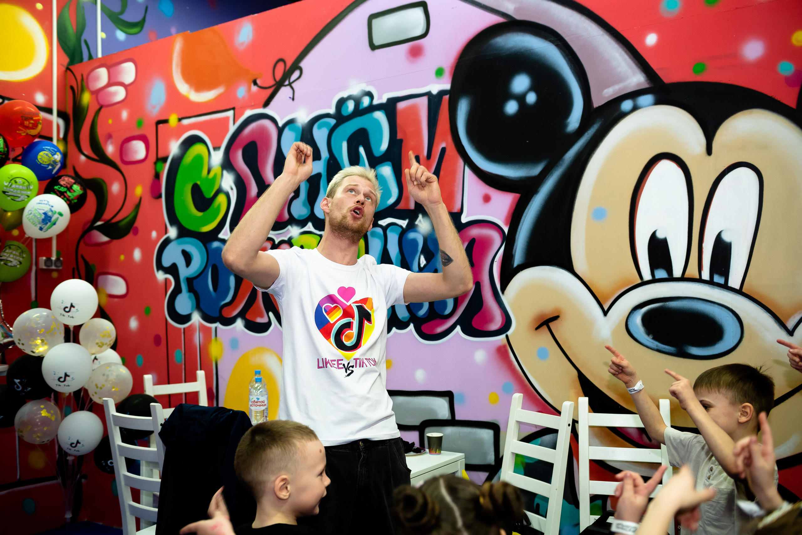 ДР Родиона в детском центре. Репортажный фотограф в Москве Alena Sfotkaet