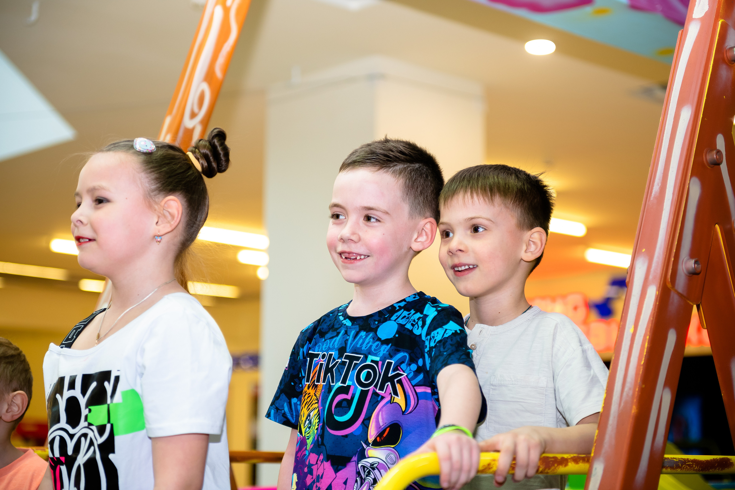ДР Родиона в детском центре. Репортажный фотограф в Москве Alena Sfotkaet