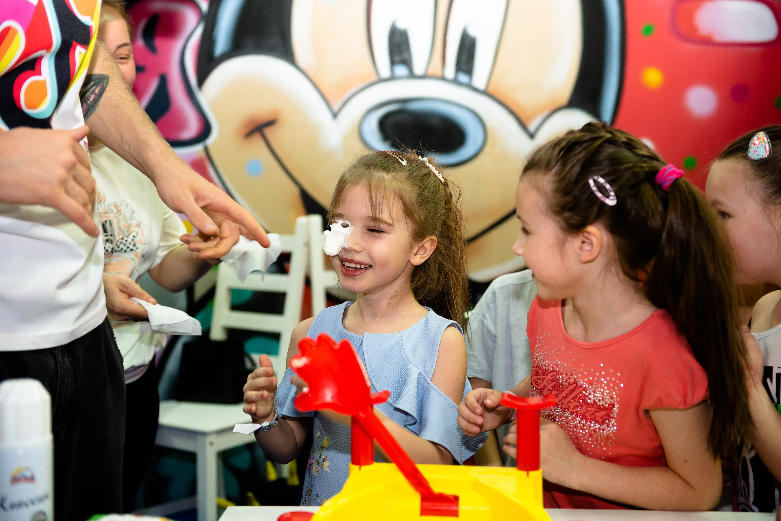 ДР Родиона в детском центре. Репортажный фотограф в Москве Alena Sfotkaet