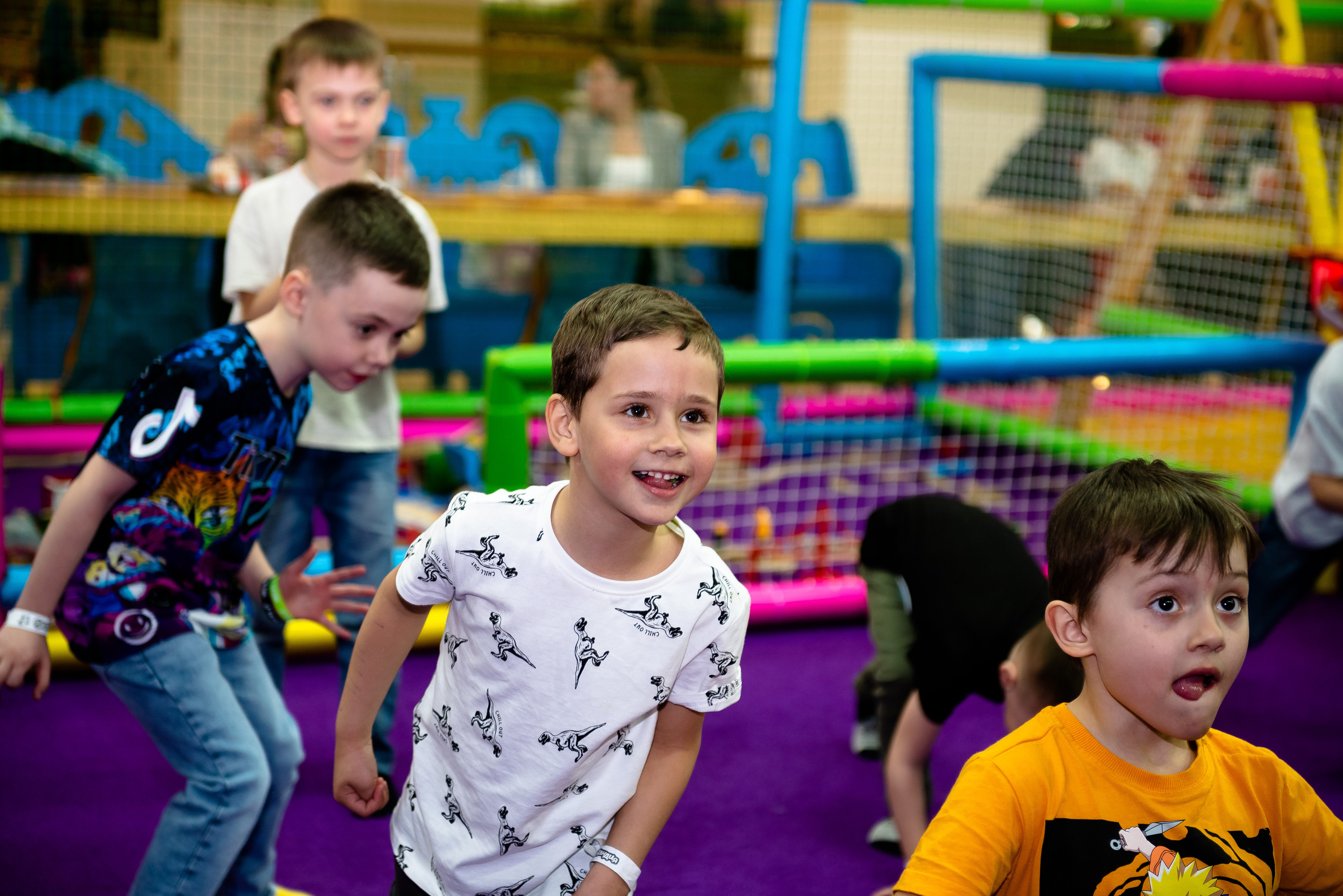 ДР Родиона в детском центре. Репортажный фотограф в Москве Alena Sfotkaet