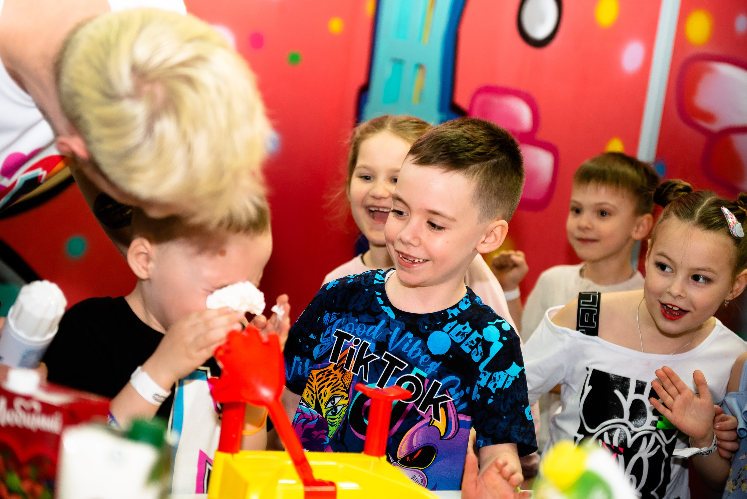 ДР Родиона в детском центре. Репортажный фотограф в Москве Alena Sfotkaet