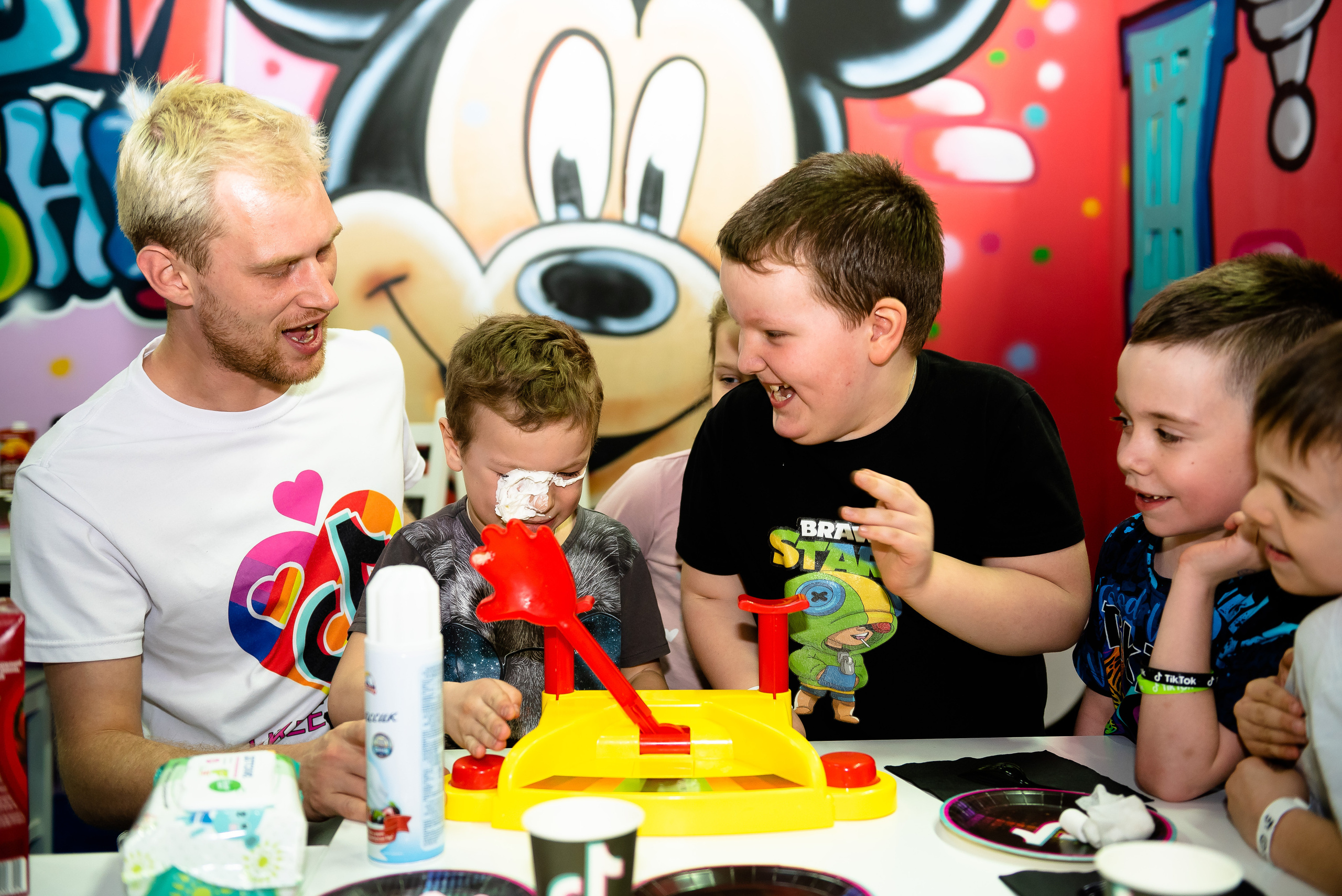 ДР Родиона в детском центре. Репортажный фотограф в Москве Alena Sfotkaet