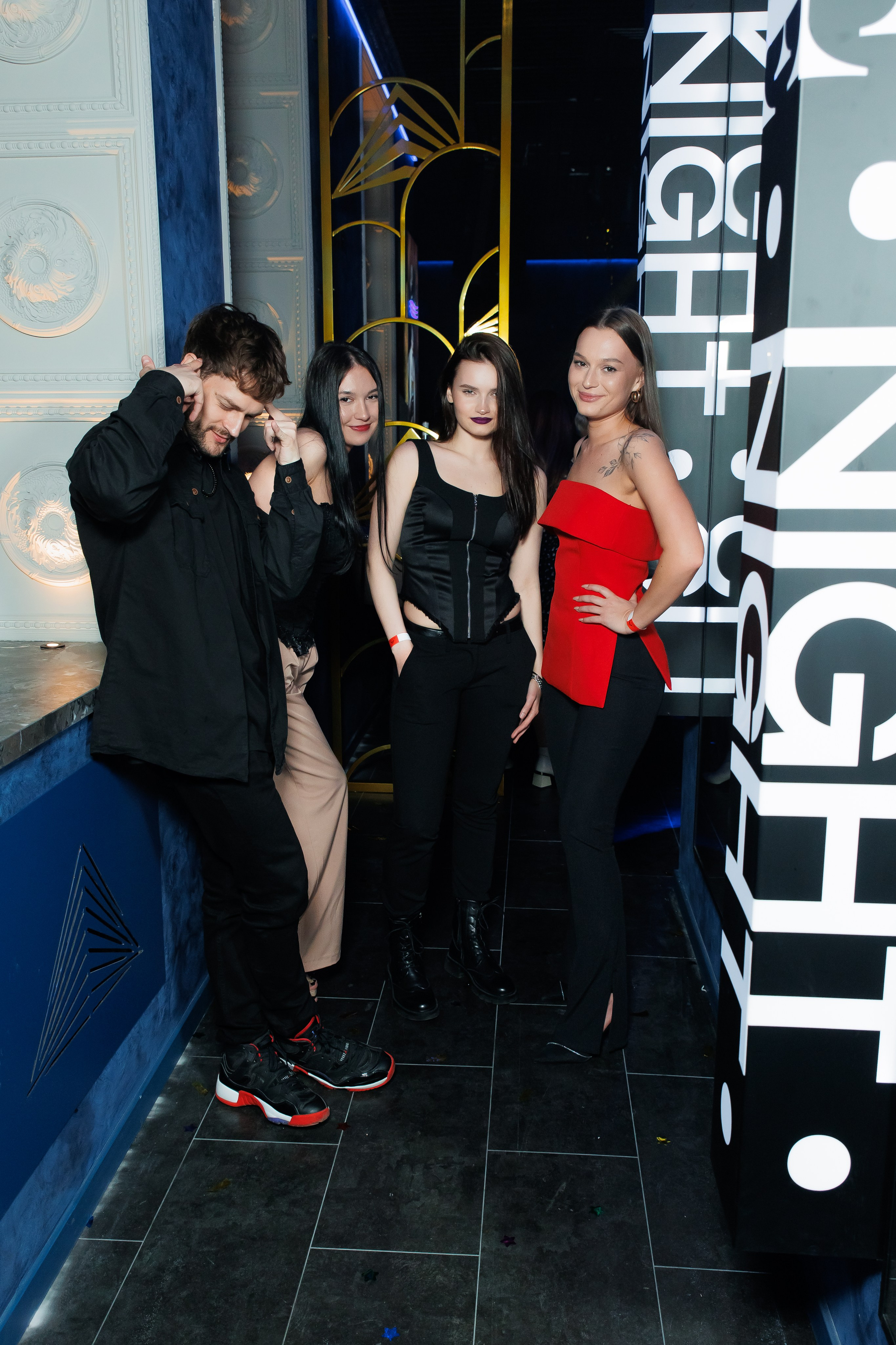 ЛУВР [Открытие Ночного клуба]. СВОИ. ФОТООТЧЕТЫ-СОБЫТИЯ-МЕСТА