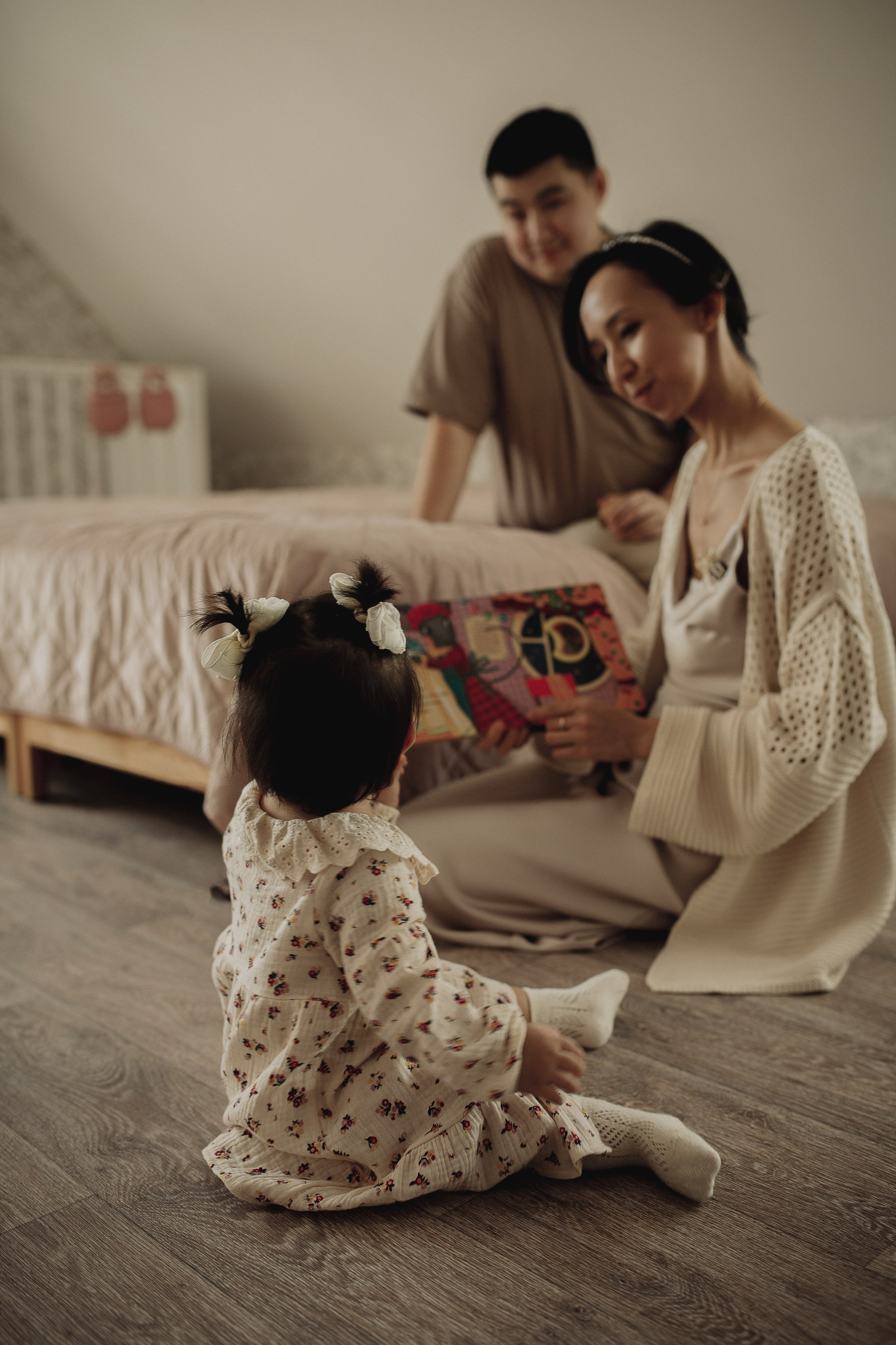 Семейные объятия в родных стенах. Семейный и свадебный фотограф в Саратове Катерина Оленская