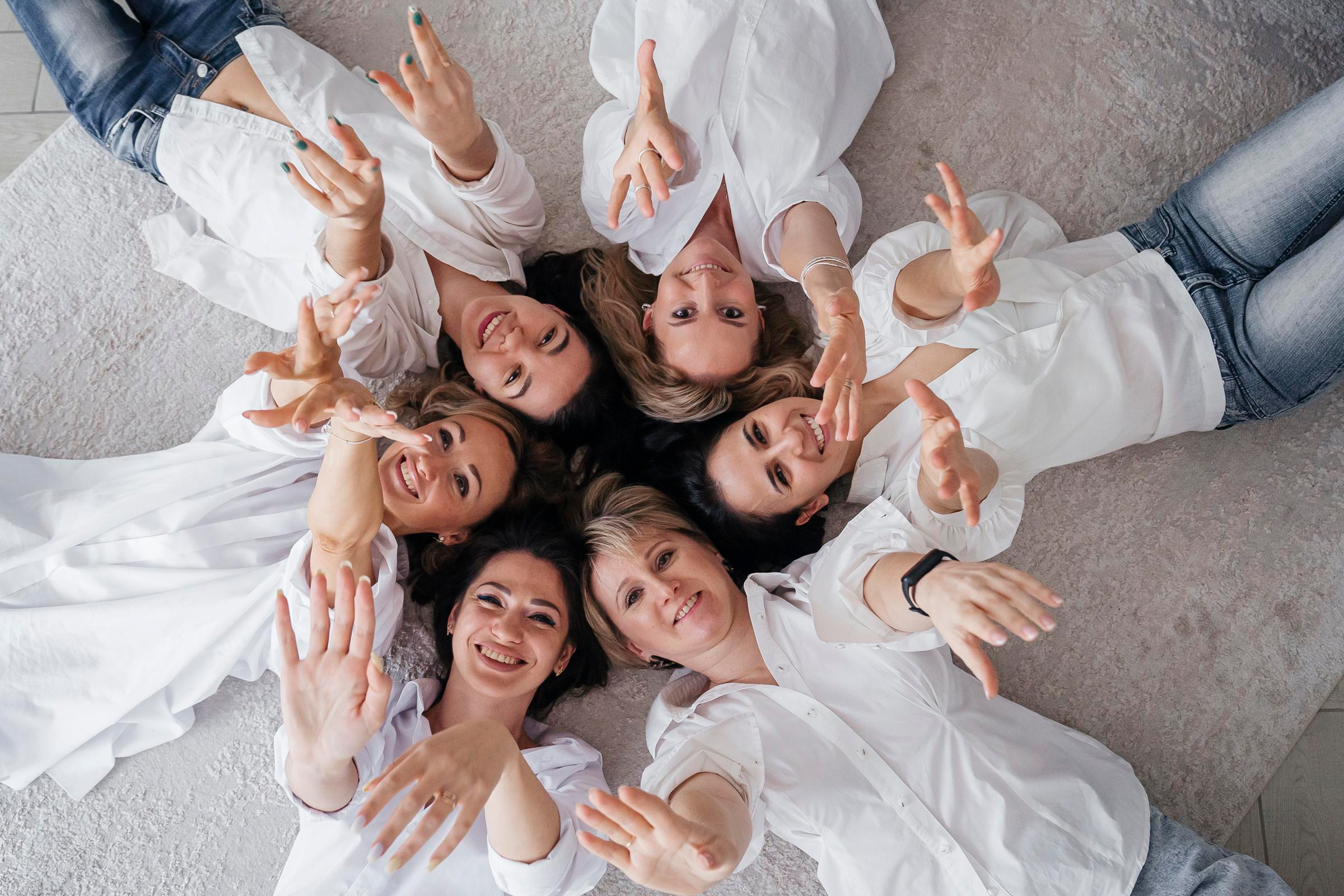 Фотодевичник 8 марта. Семейный и репортажный фотограф в Москве Оксана Шилова