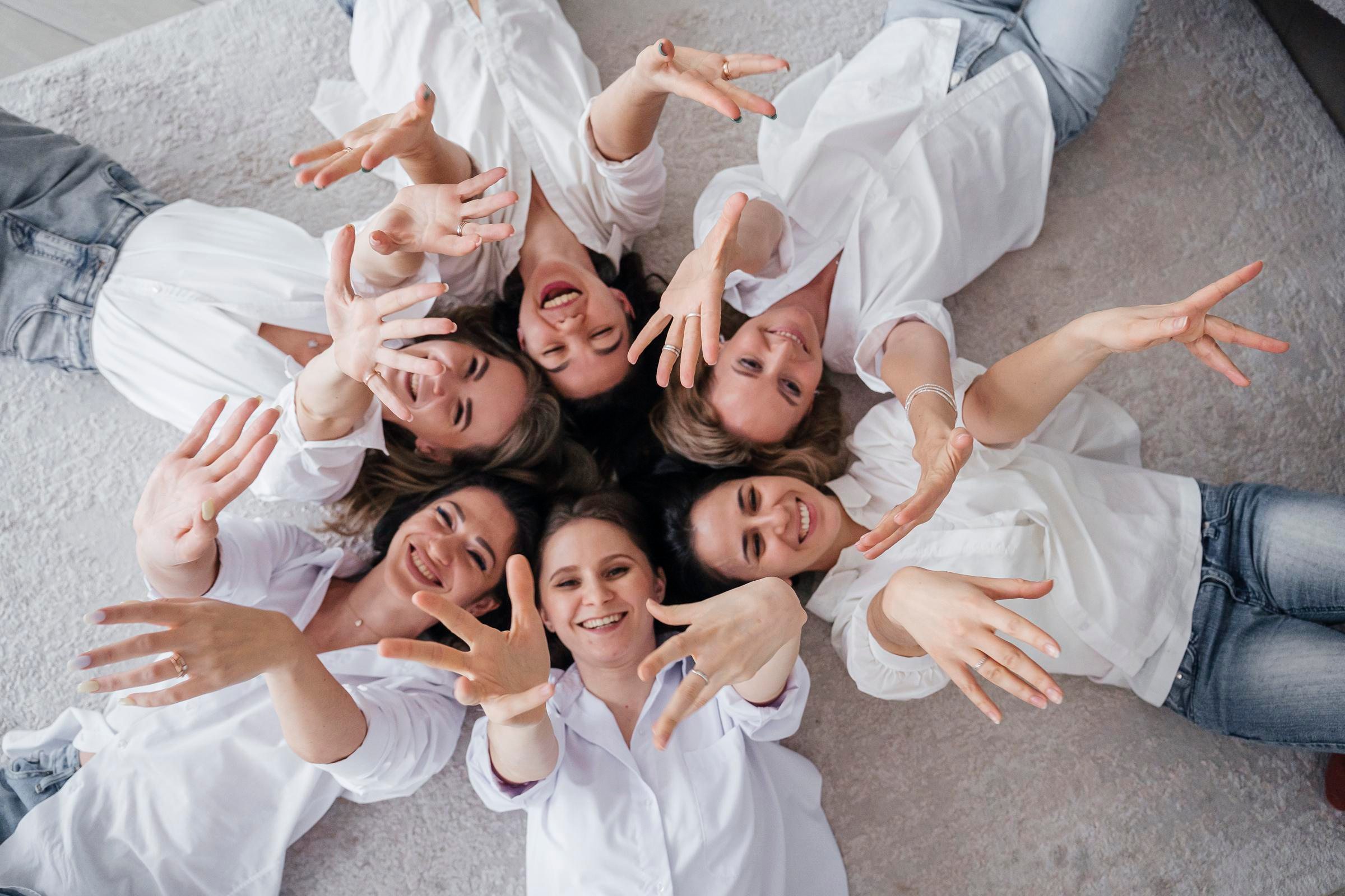 Фотодевичник 8 марта. Семейный и репортажный фотограф в Москве Оксана Шилова