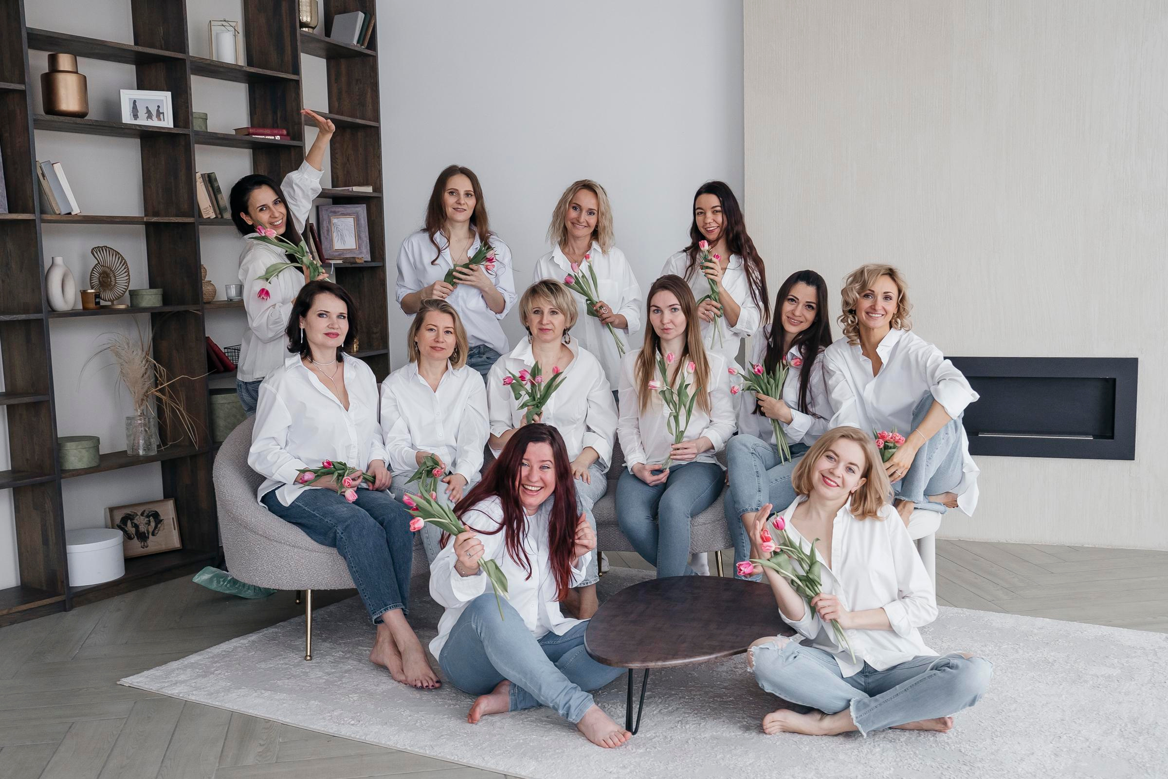 Фотодевичник 8 марта. Семейный и репортажный фотограф в Москве Оксана Шилова