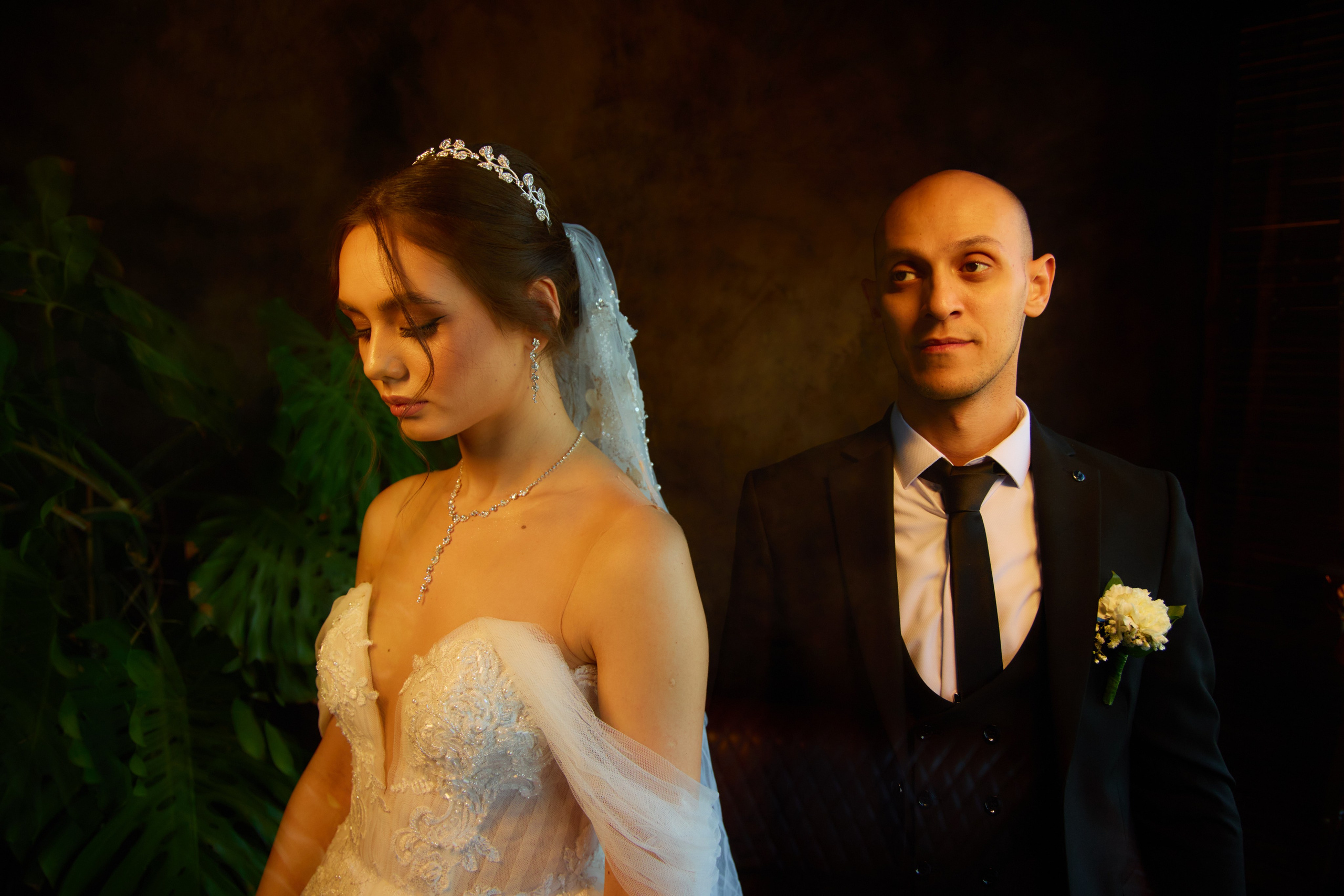 Профессиональные Свадебные фотографии в Самаре. Креативные свадебные фотографии в Самаре. Не как у всех свадебные фотографии в Самаре. Фотограф Олег Слеб в Самаре