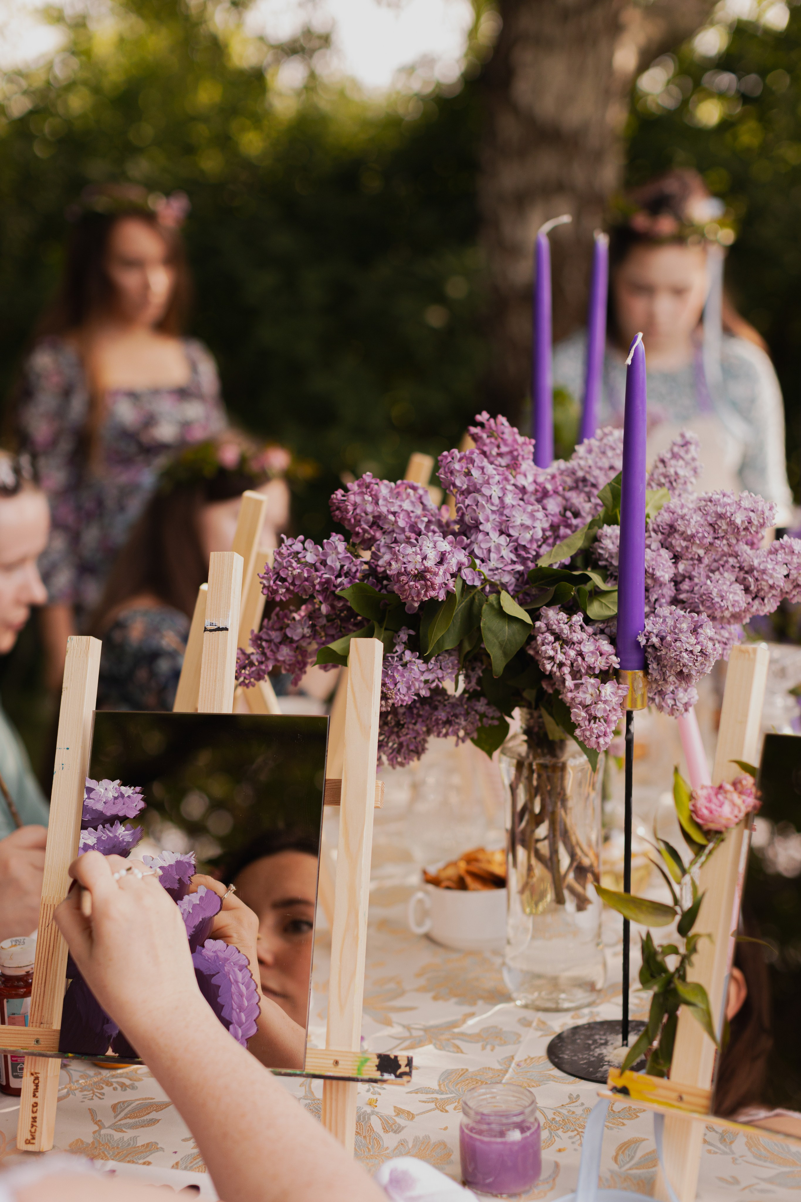Мк Сирень на зеркале (девичник в парке). Анастасия Ракчеева Художник