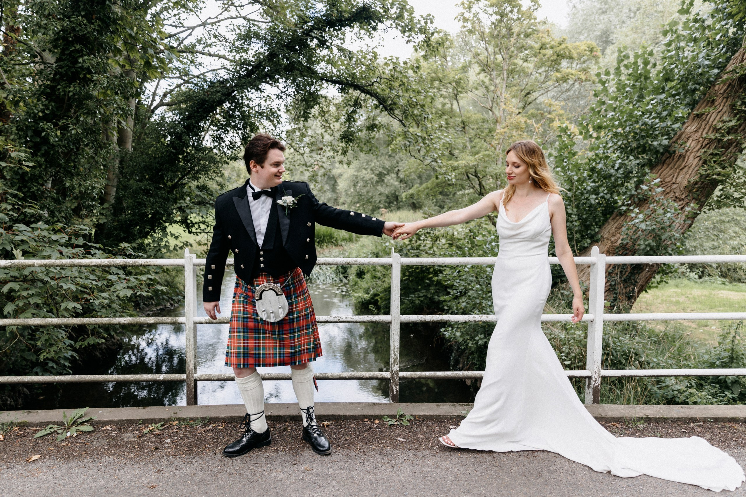 Ana & Tom Wedding at Notley Abbey. Moments Catchers — Wedding Photography & Video Duo in London