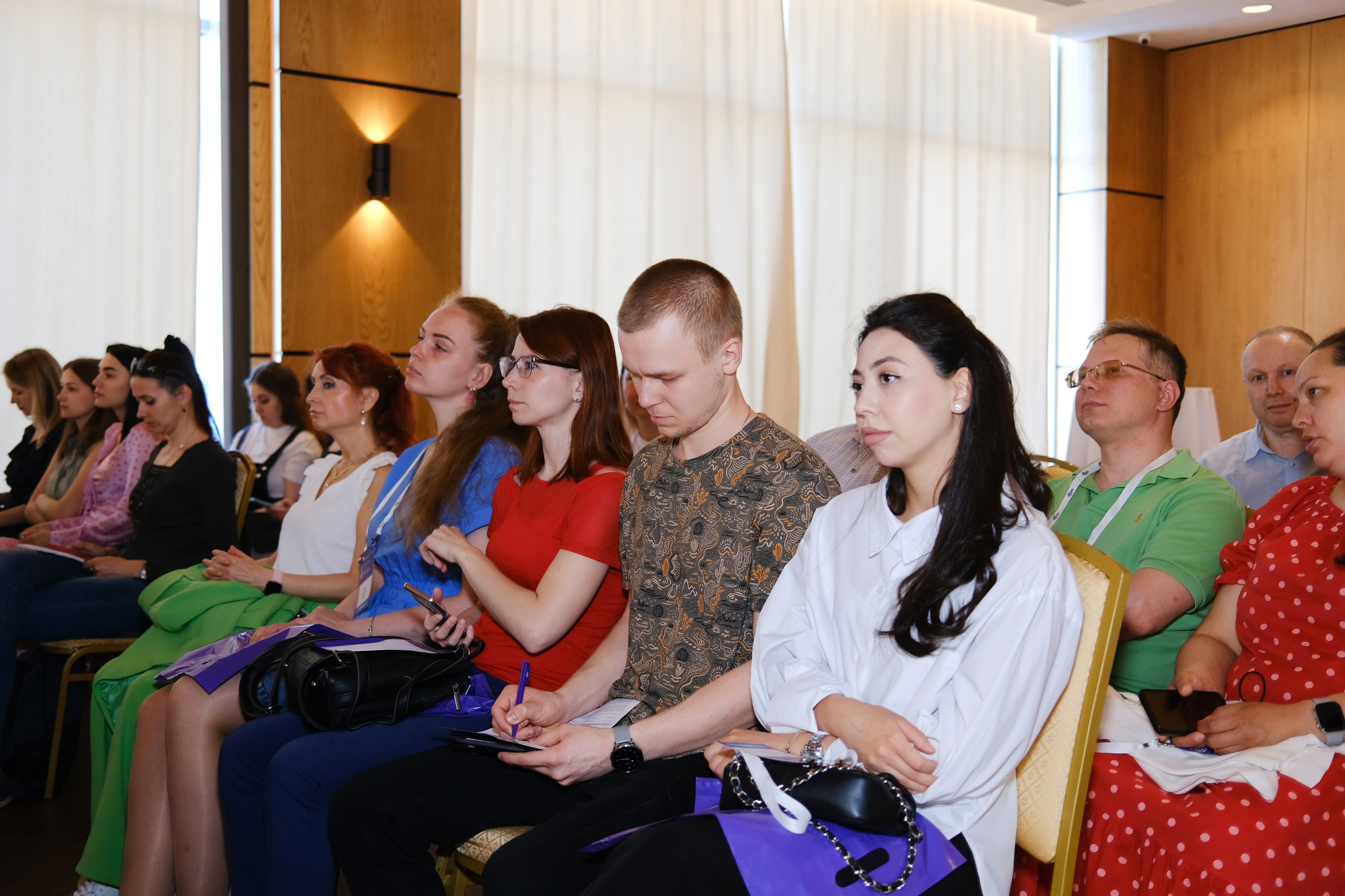 Школа Российского общества акушеров-гинекологов. Свадебный и репортажной фотограф Денис Ожигин в Краснодаре и Краснодарском крае