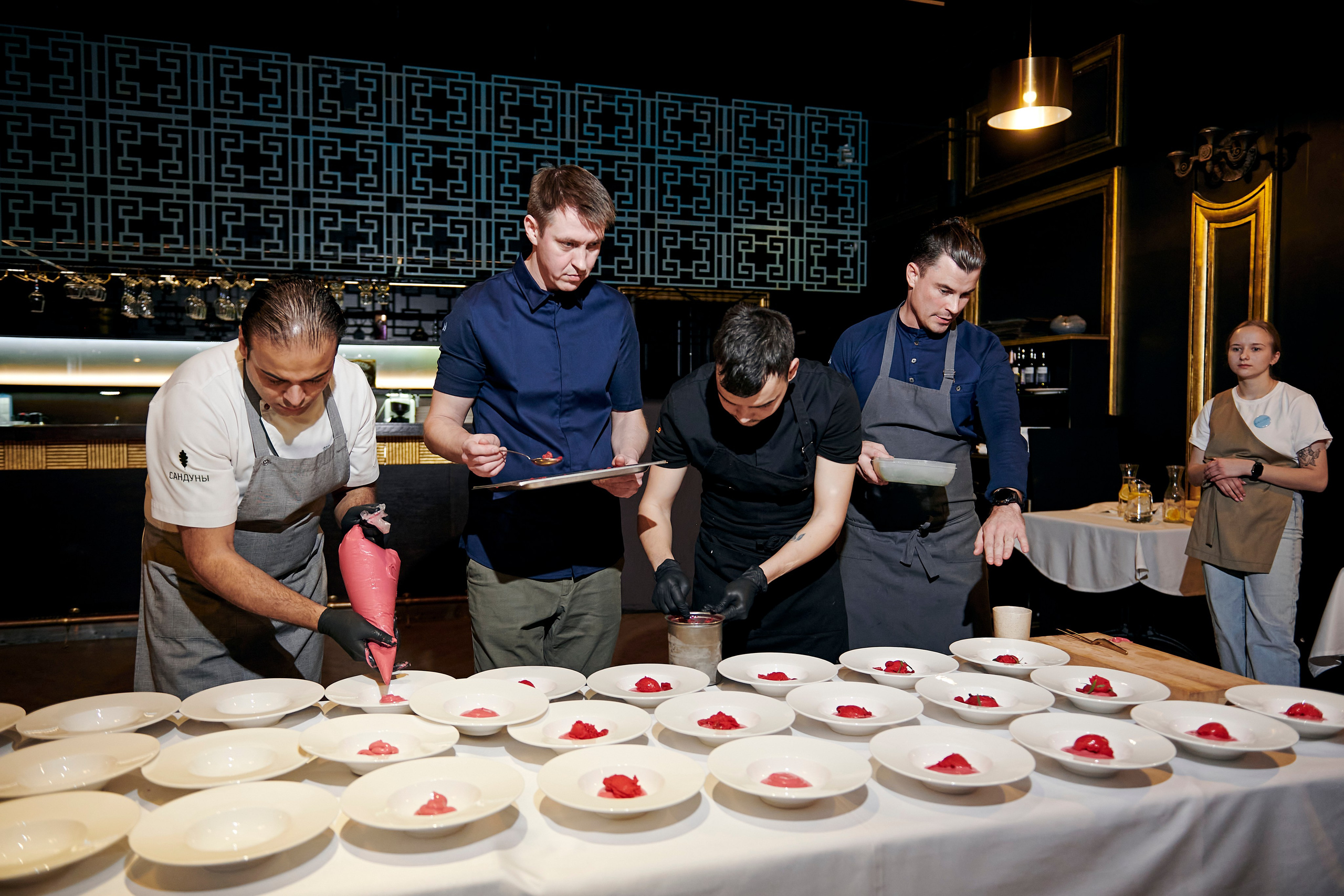 Momo. Ужин с Иваном Лучкиным (Bruxx). Фотограф Постольник Дарья