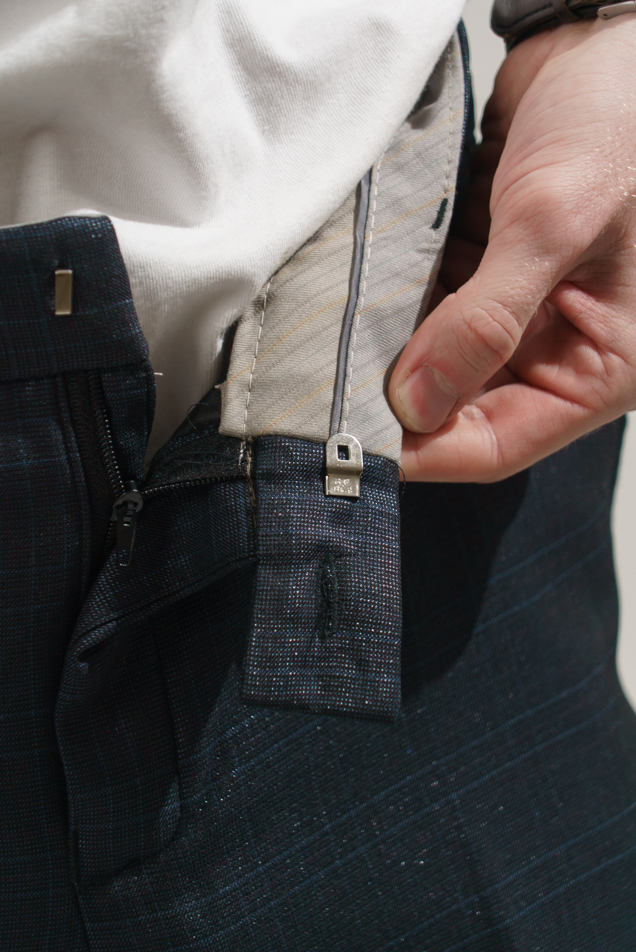 Предметная фотосъемка одежды для Wildberries и Ozon — бренды Краснодара. Фото и видеосъемка одежды для маркетплейсов Ozon, Wildberries. Шедевры для Вас! Фотограф и Видеограф в Краснодаре Пахиев Руслан