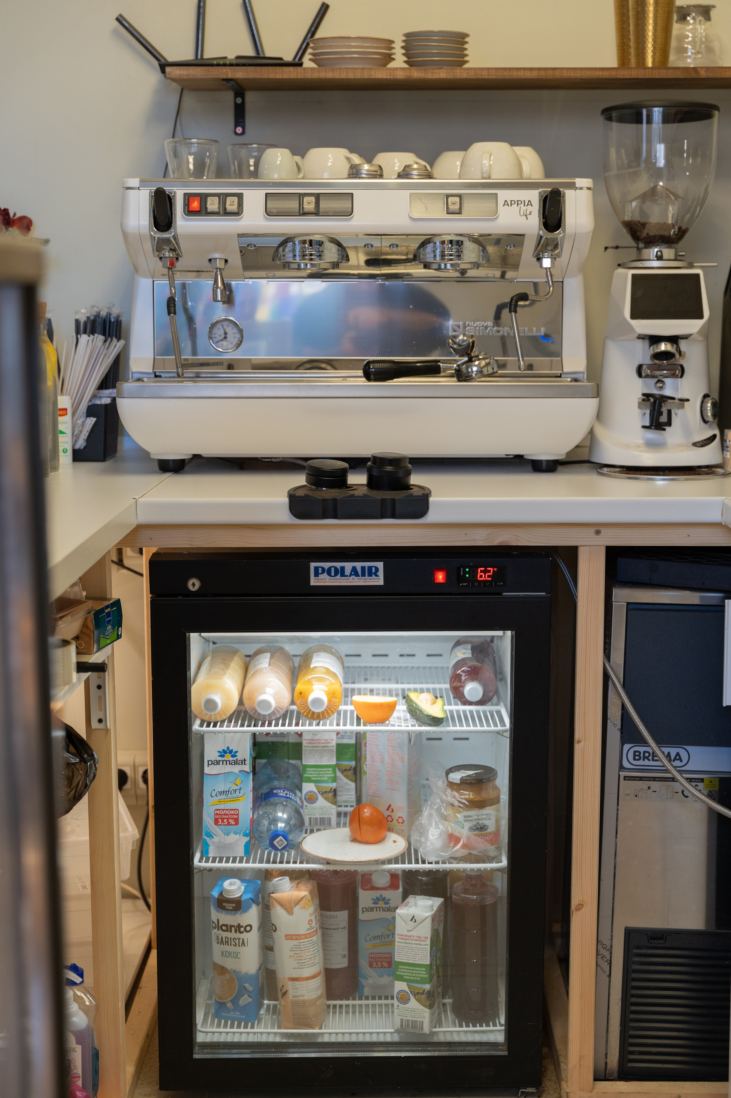 Интерьерная фотосъемка кофейни Love and Coffee — уютное место в Краснодаре Профессиональная фотосъемка интерьера кофейни в Краснодаре — Love. Шедевры для Вас! Фотограф и Видеограф в Краснодаре Пахиев Руслан