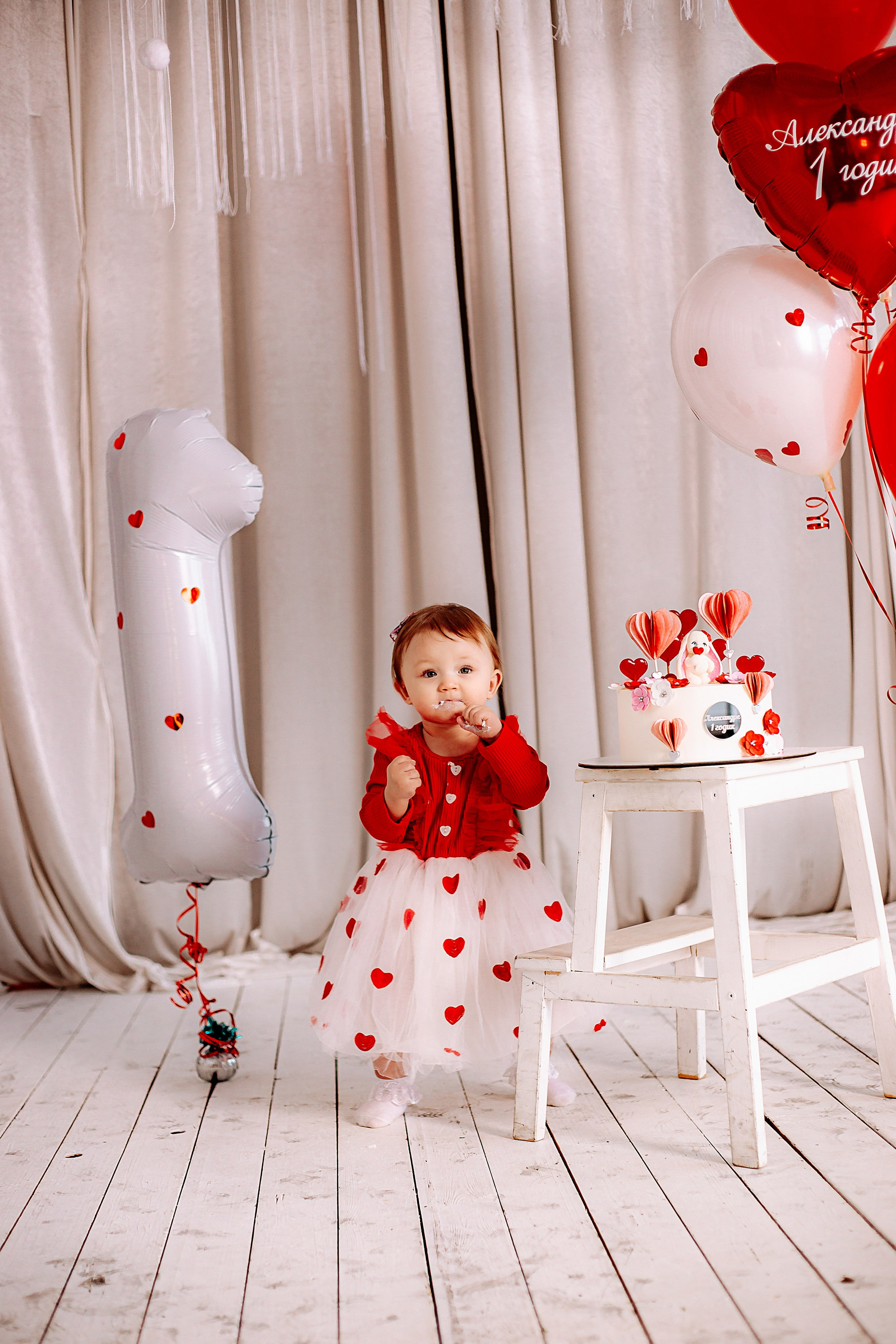 Александре 1 годик. Https://malovafoto.ru