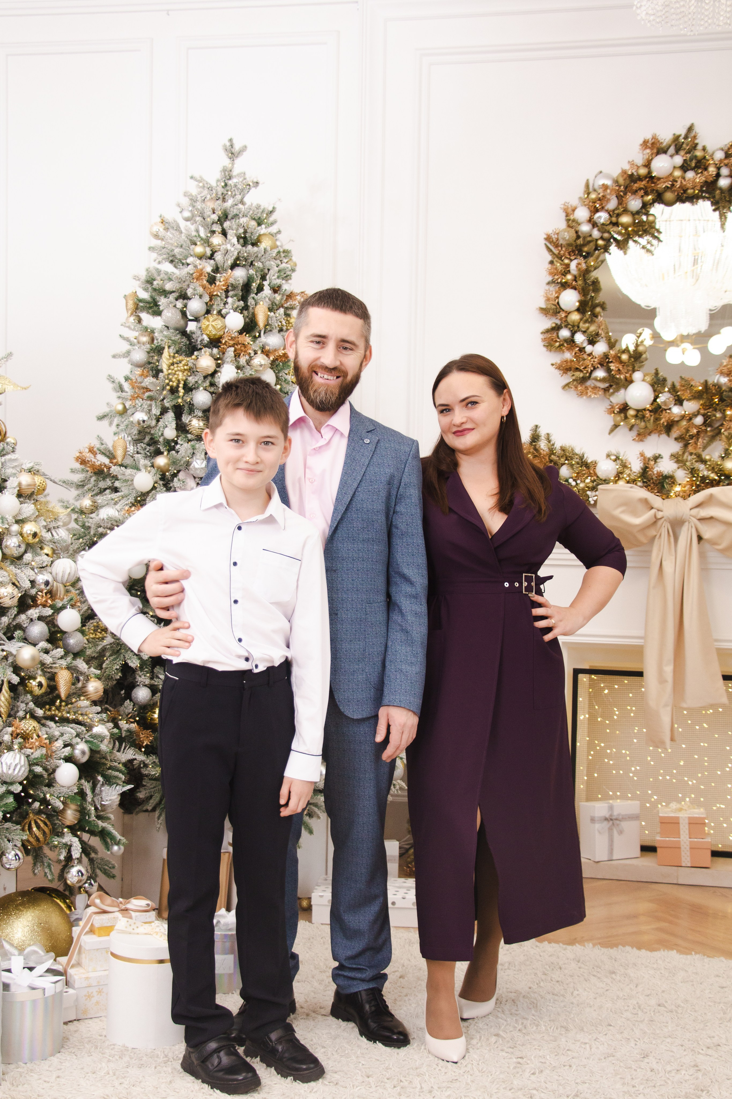 Тепло большой семьи — семейная фотосессия в студии, Екатеринбург. Фотограф в Екатеринбурге Пойгина Елена