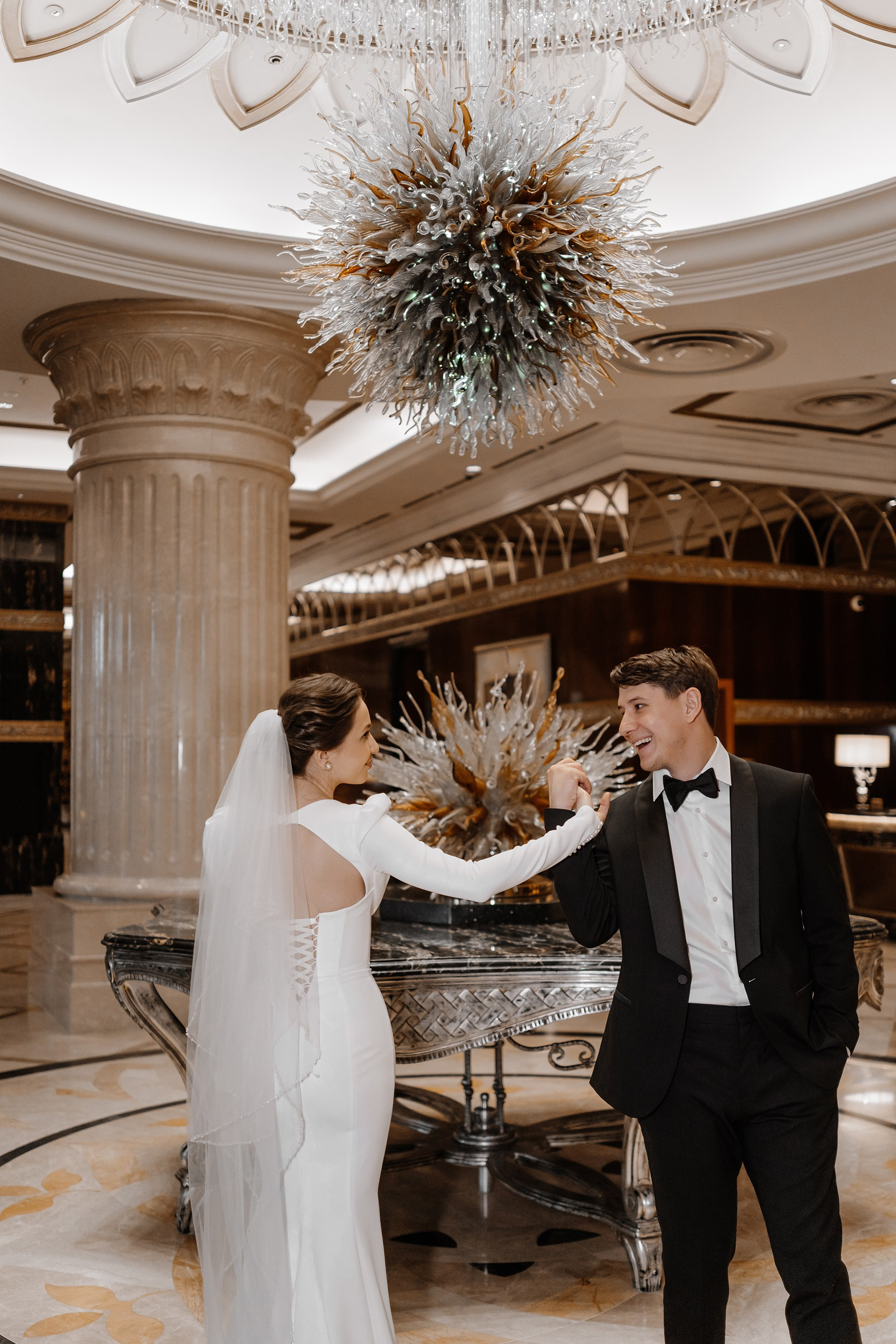 Фотосессия свадьбы в Lotte Plaza. Свадебный и семейный фотограф в Москве Светлана Зоткина