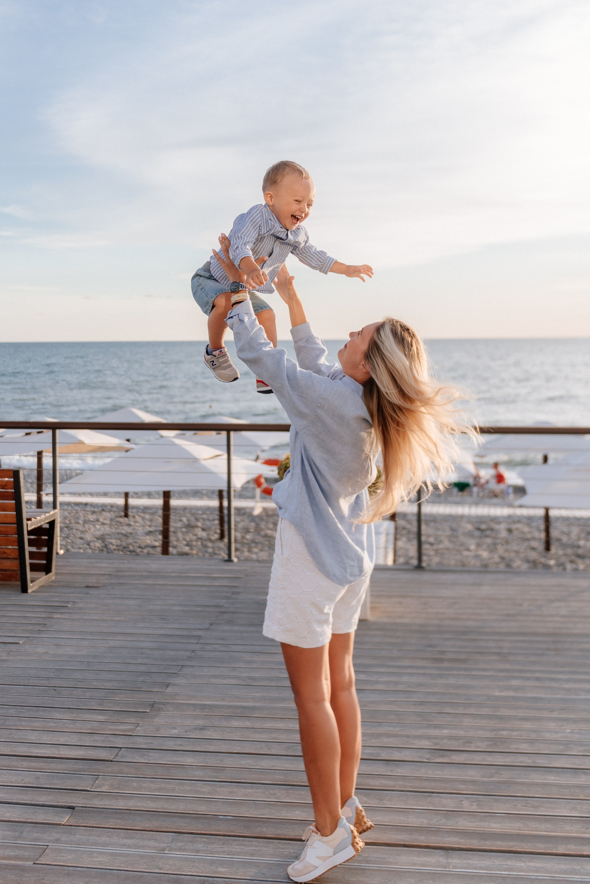 Family photoshoot in Batumi. Fedor Lemeshko — Destination Wedding and Family Lifestyle photographer